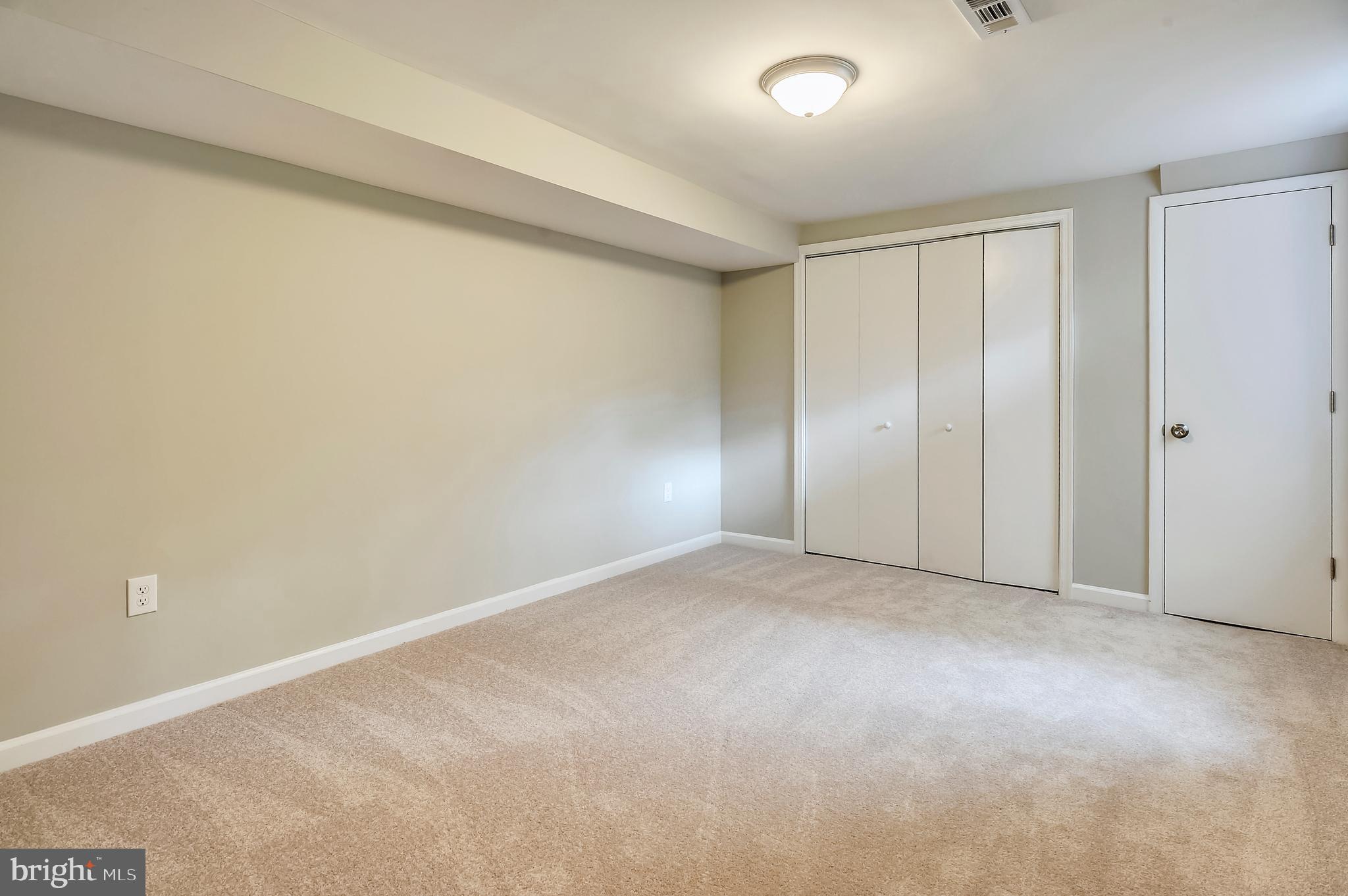 TANTALLON ON THE POTOMAC - Residential