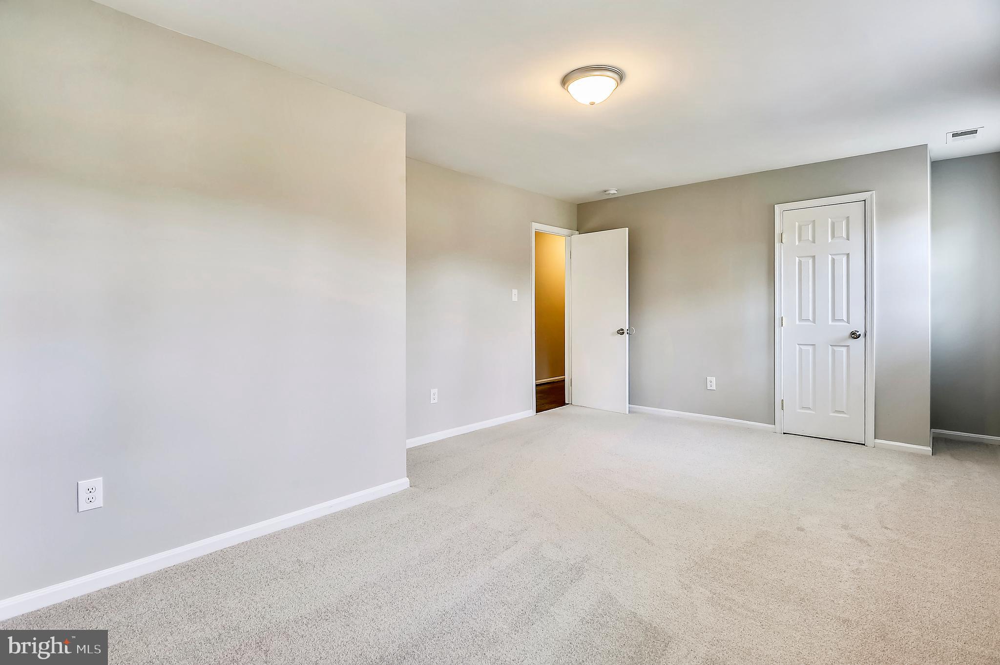 TANTALLON ON THE POTOMAC - Residential