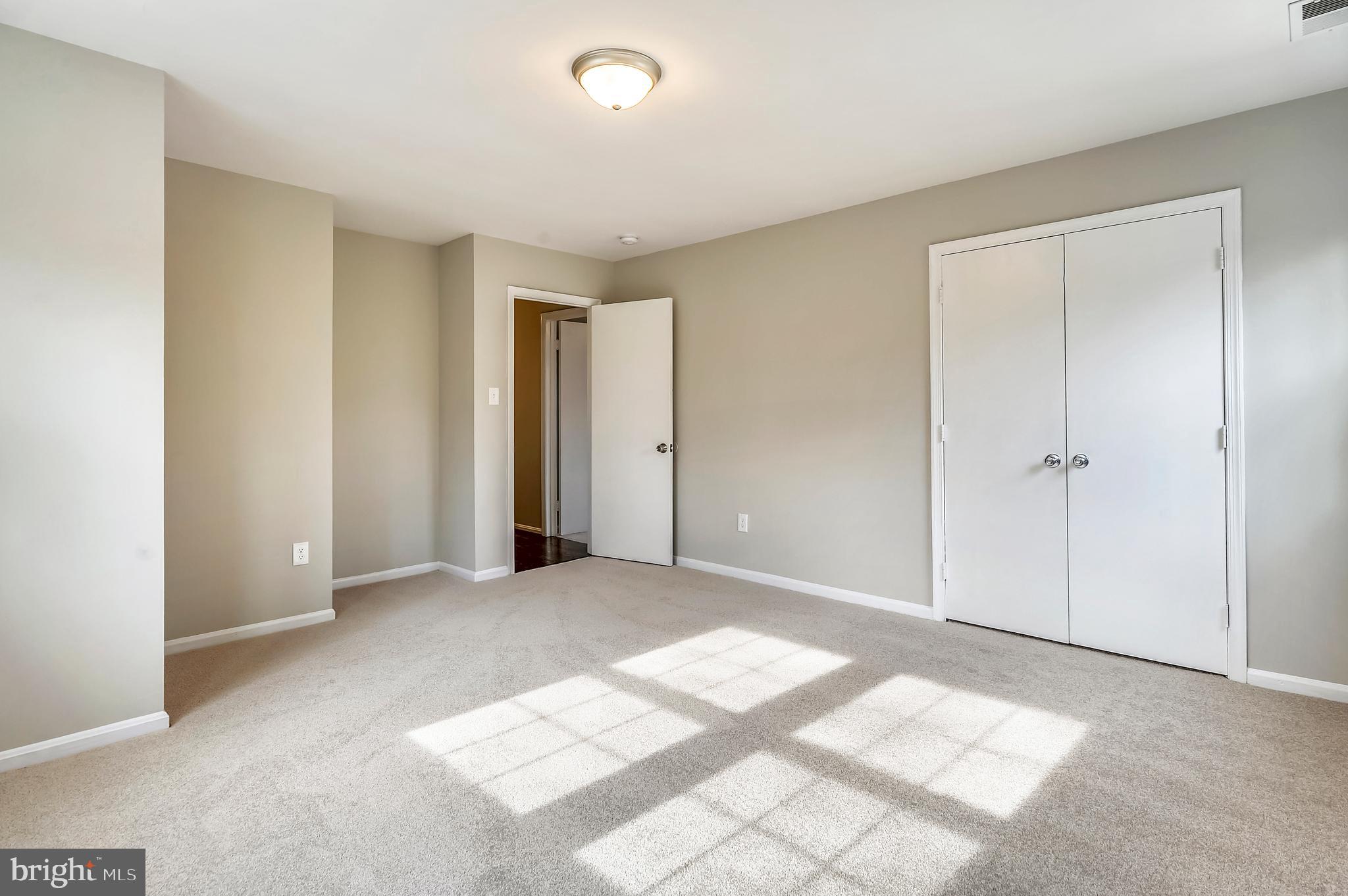 TANTALLON ON THE POTOMAC - Residential