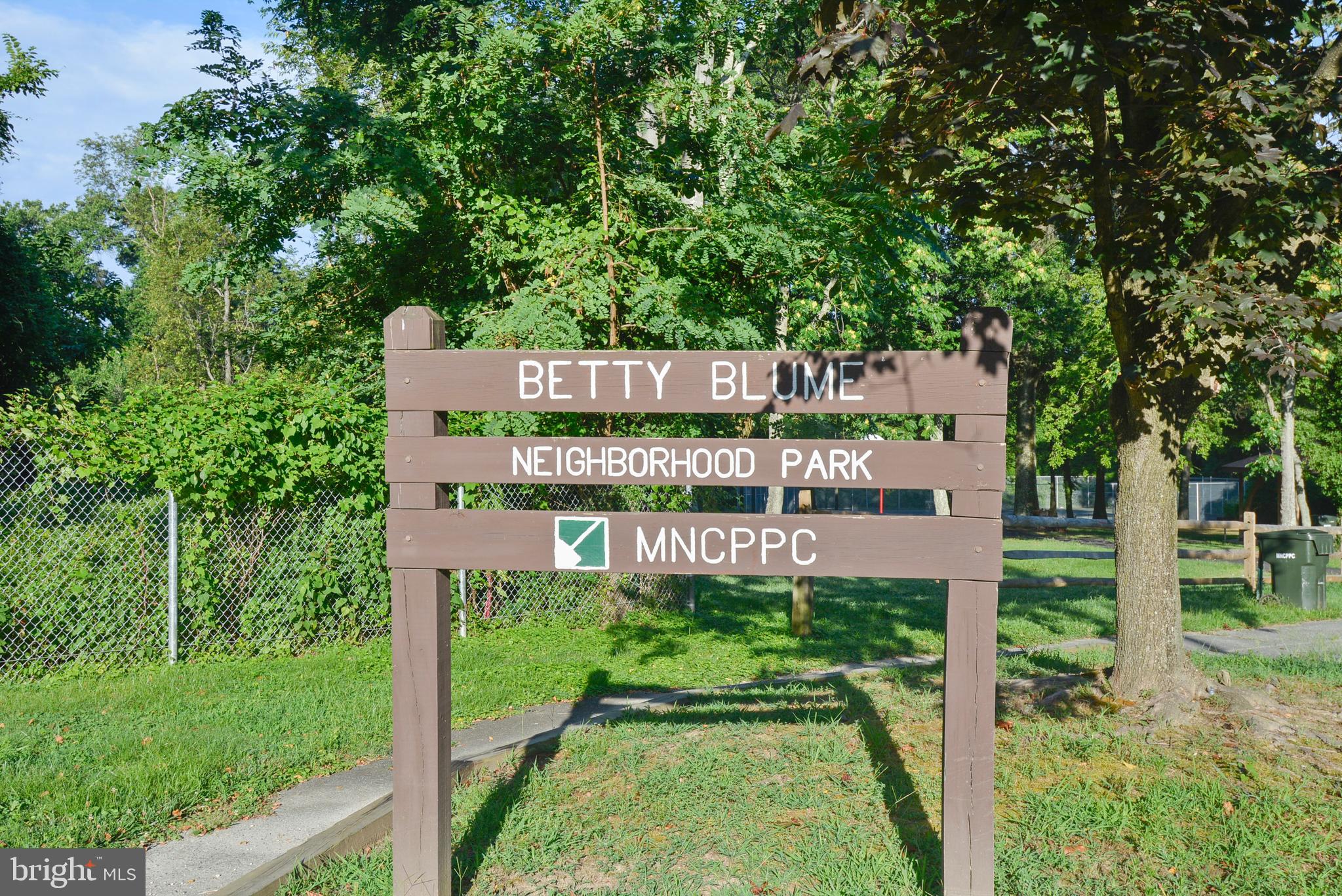 TANTALLON ON THE POTOMAC - Residential