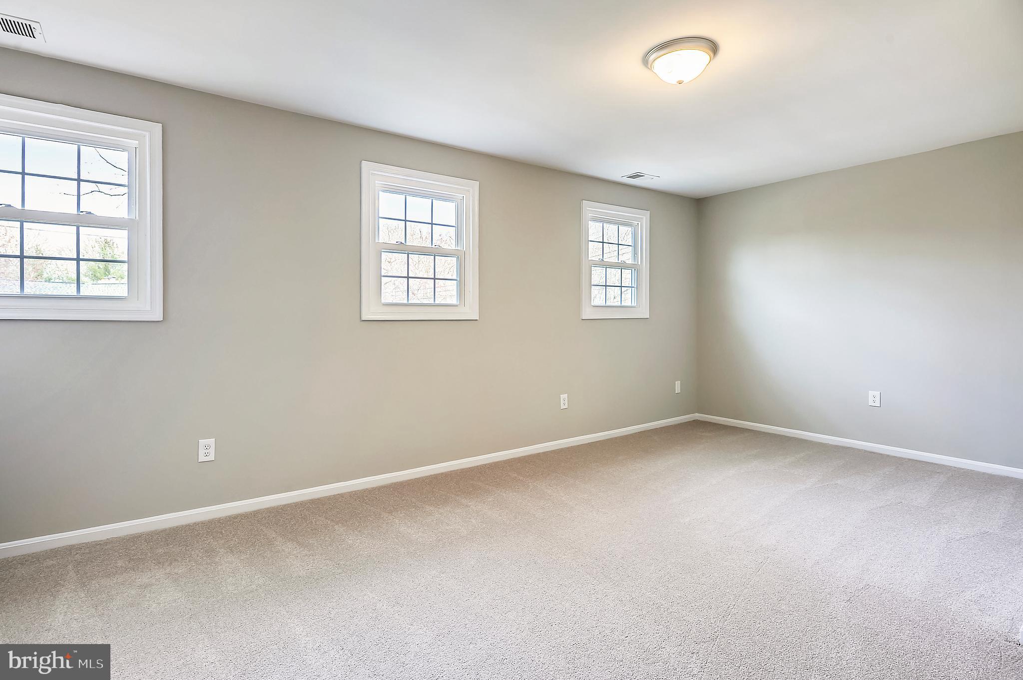 TANTALLON ON THE POTOMAC - Residential