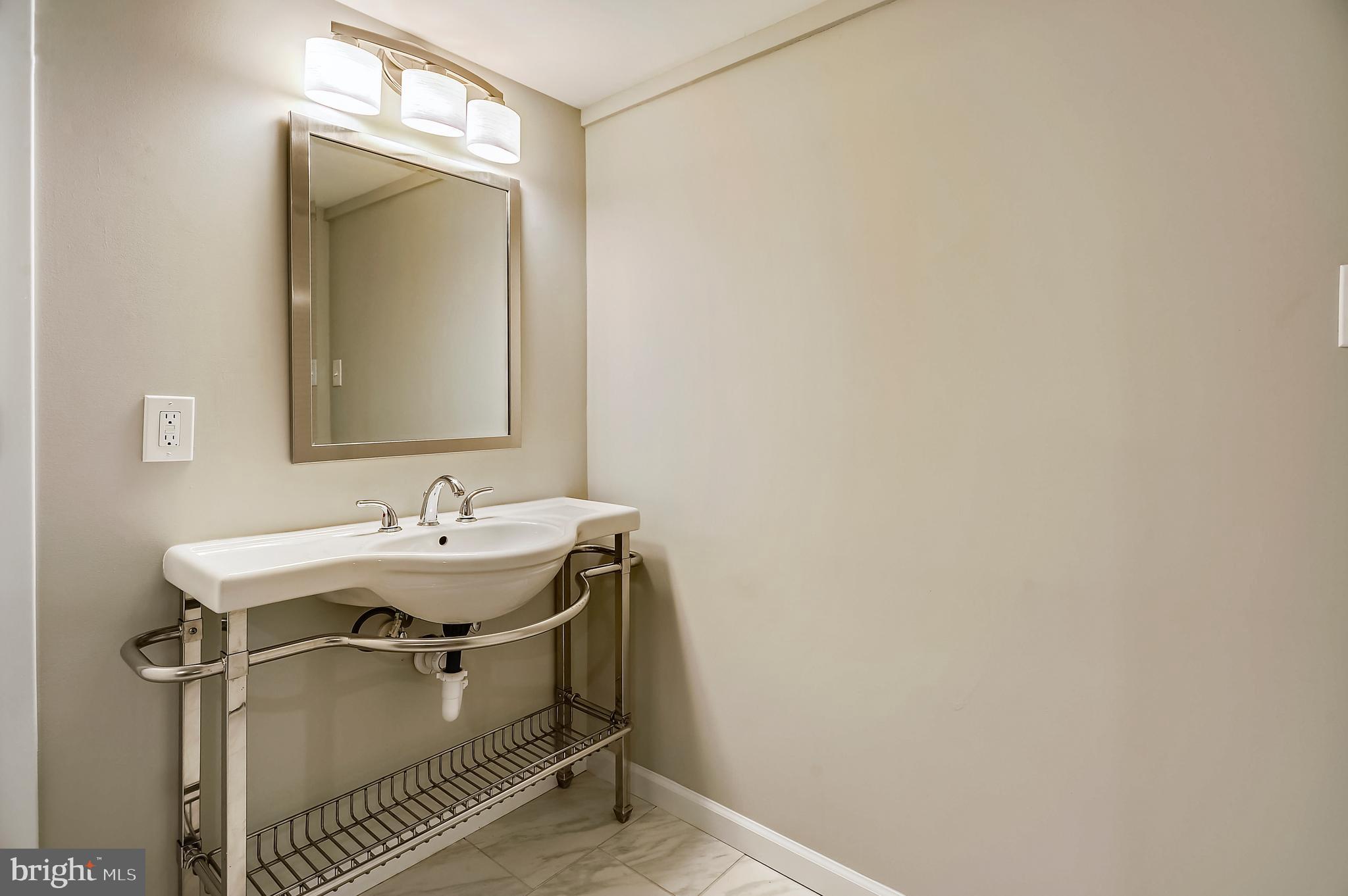 TANTALLON ON THE POTOMAC - Residential