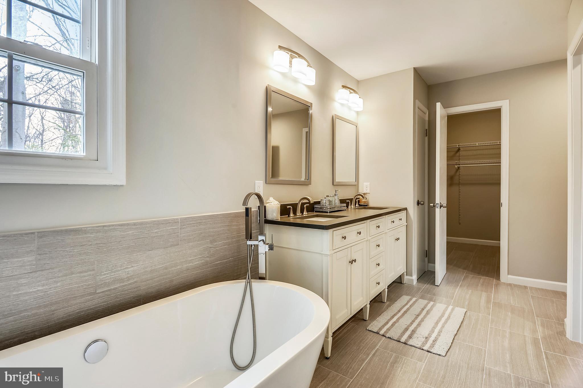 TANTALLON ON THE POTOMAC - Residential