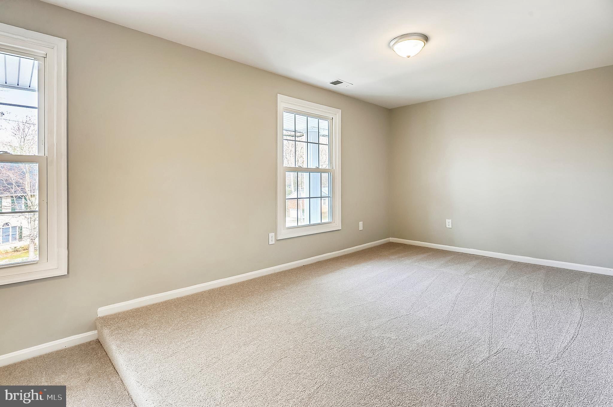 TANTALLON ON THE POTOMAC - Residential