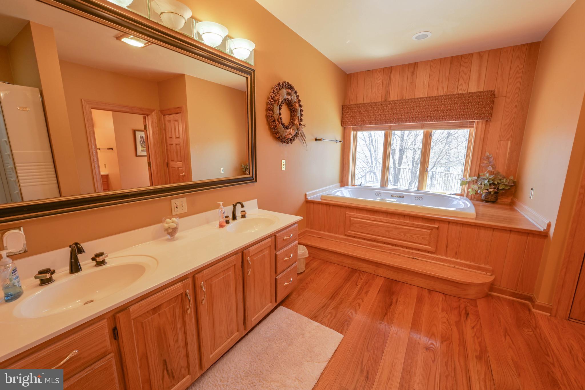 SANDY SHORES - Residential