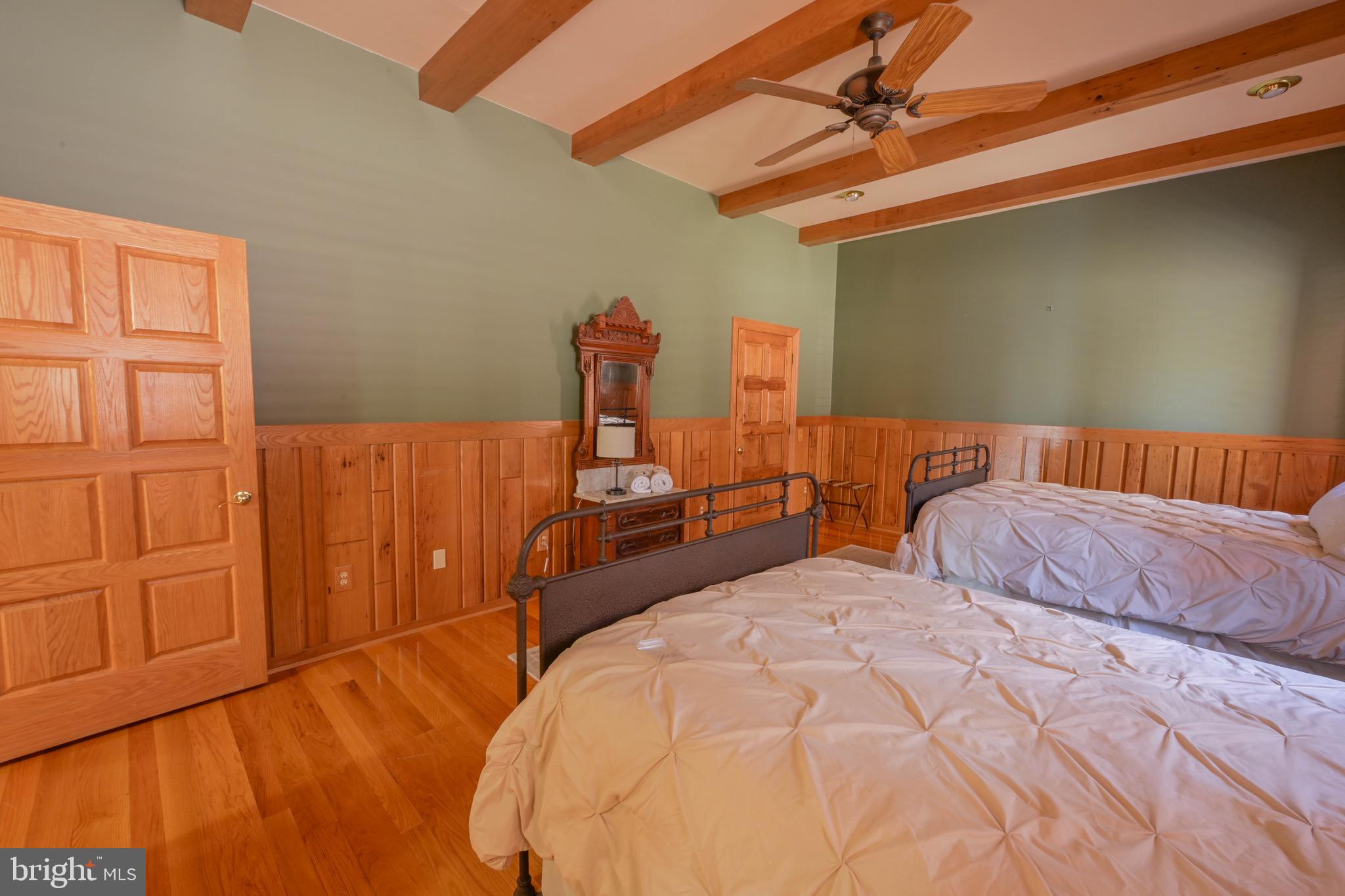 SANDY SHORES - Residential