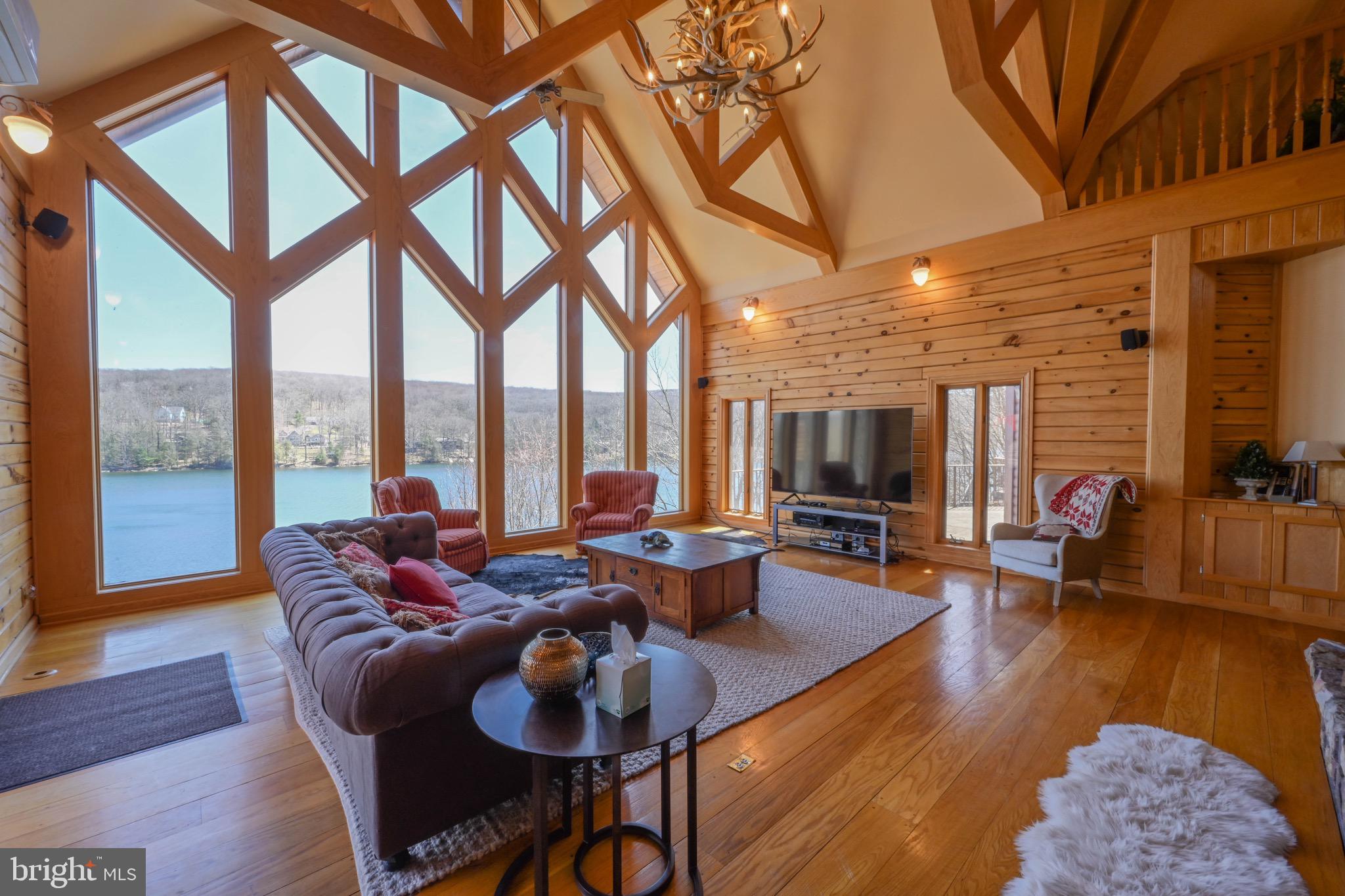 SANDY SHORES - Residential