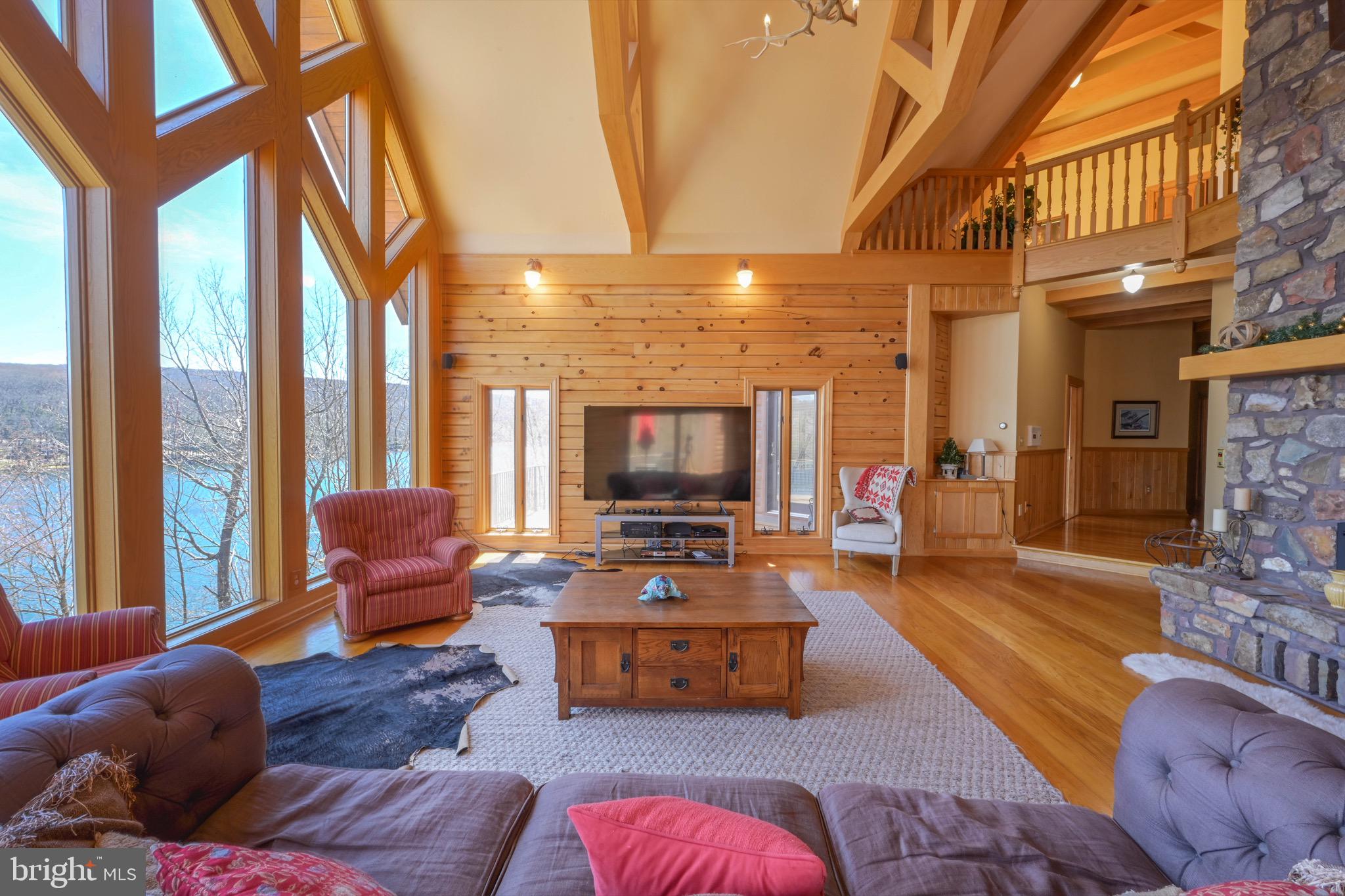 SANDY SHORES - Residential