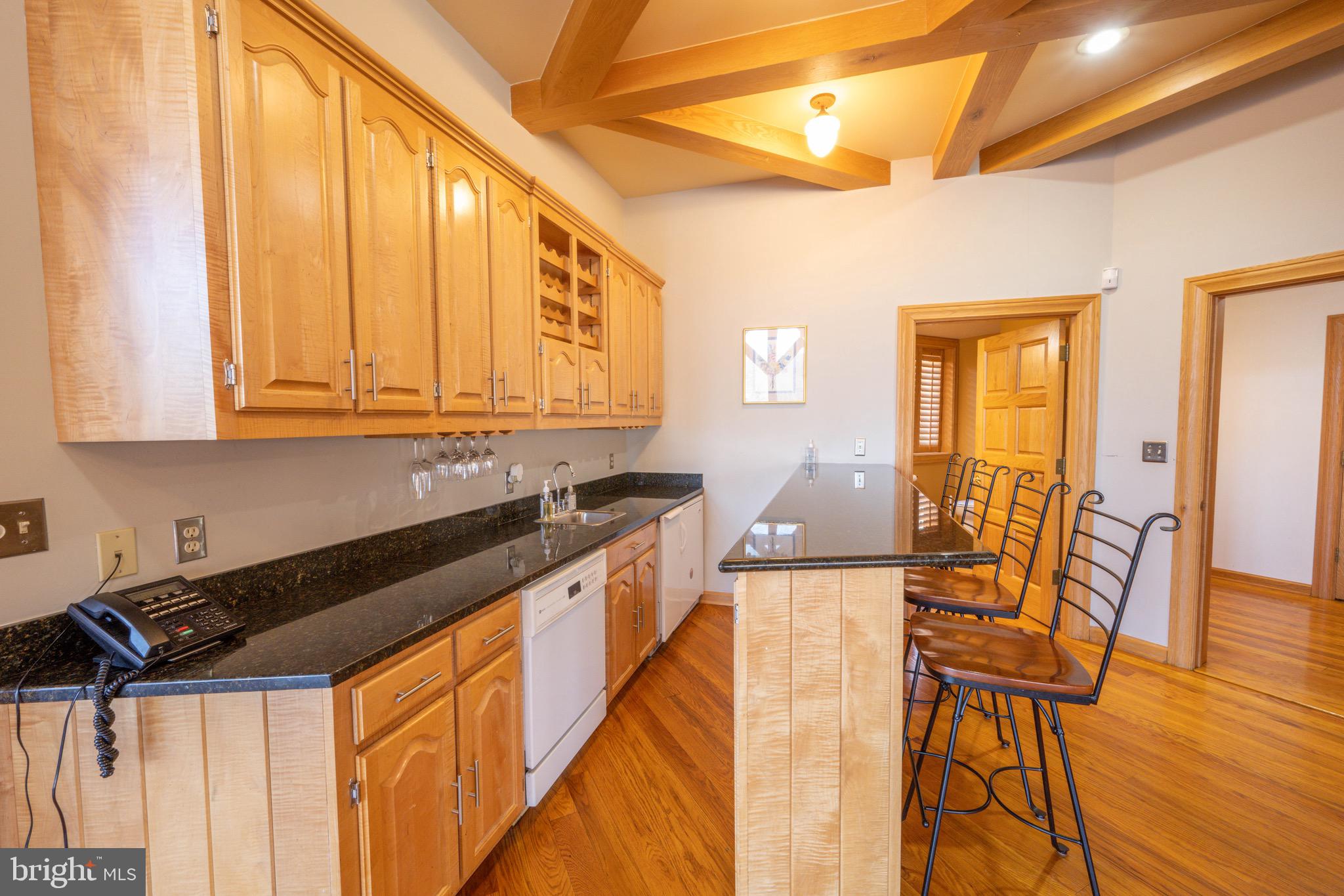 SANDY SHORES - Residential