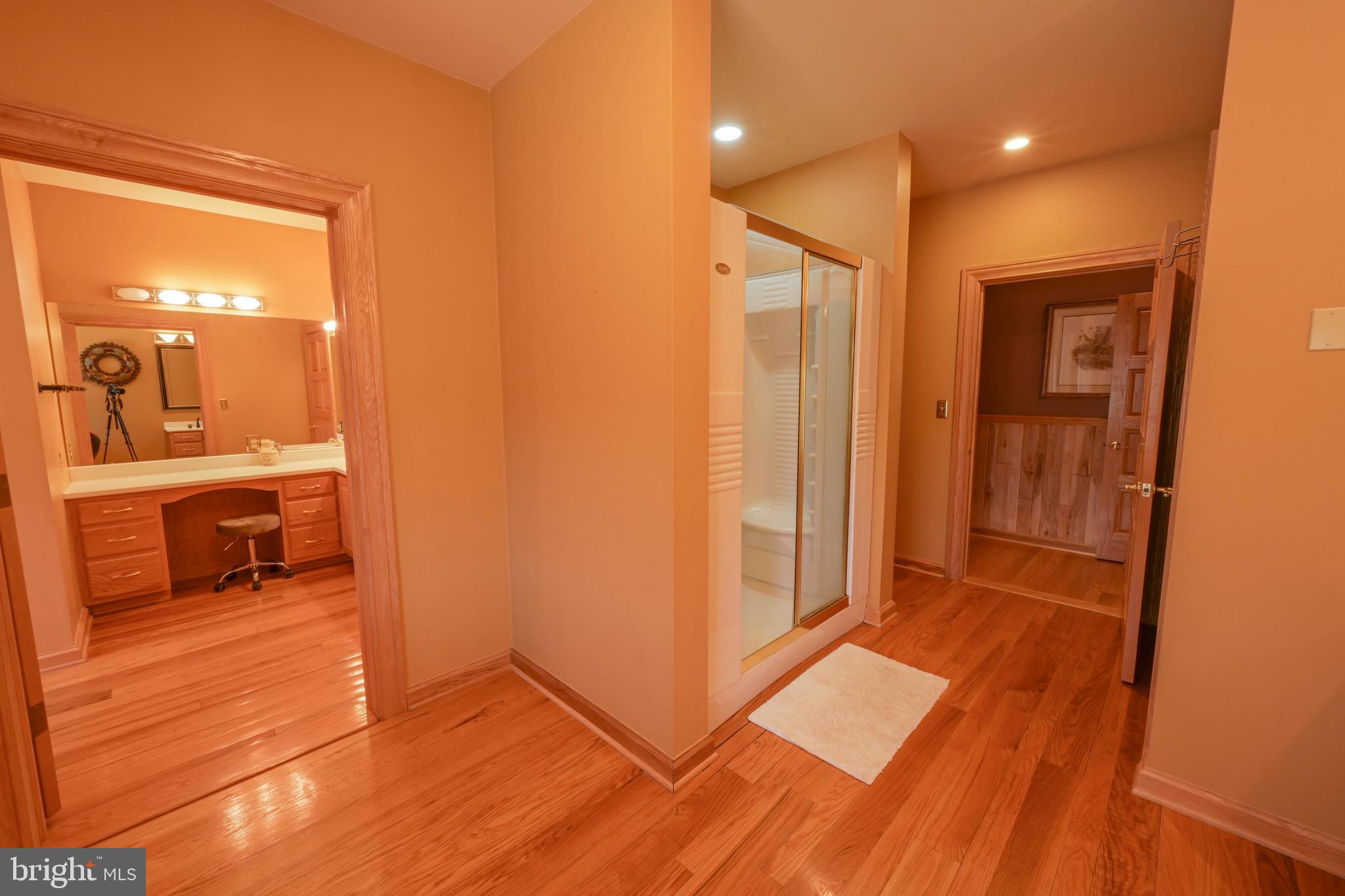 SANDY SHORES - Residential