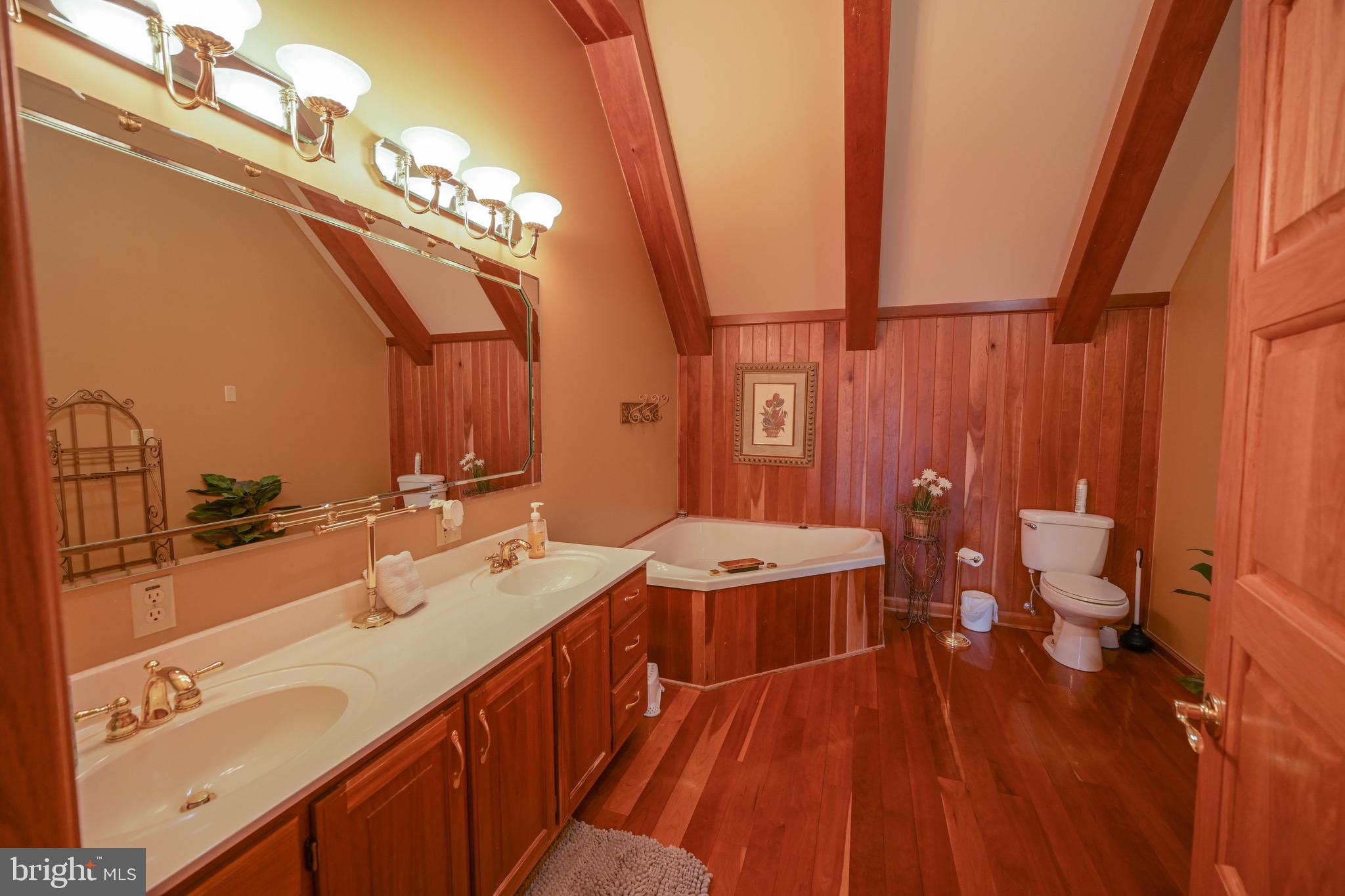 SANDY SHORES - Residential