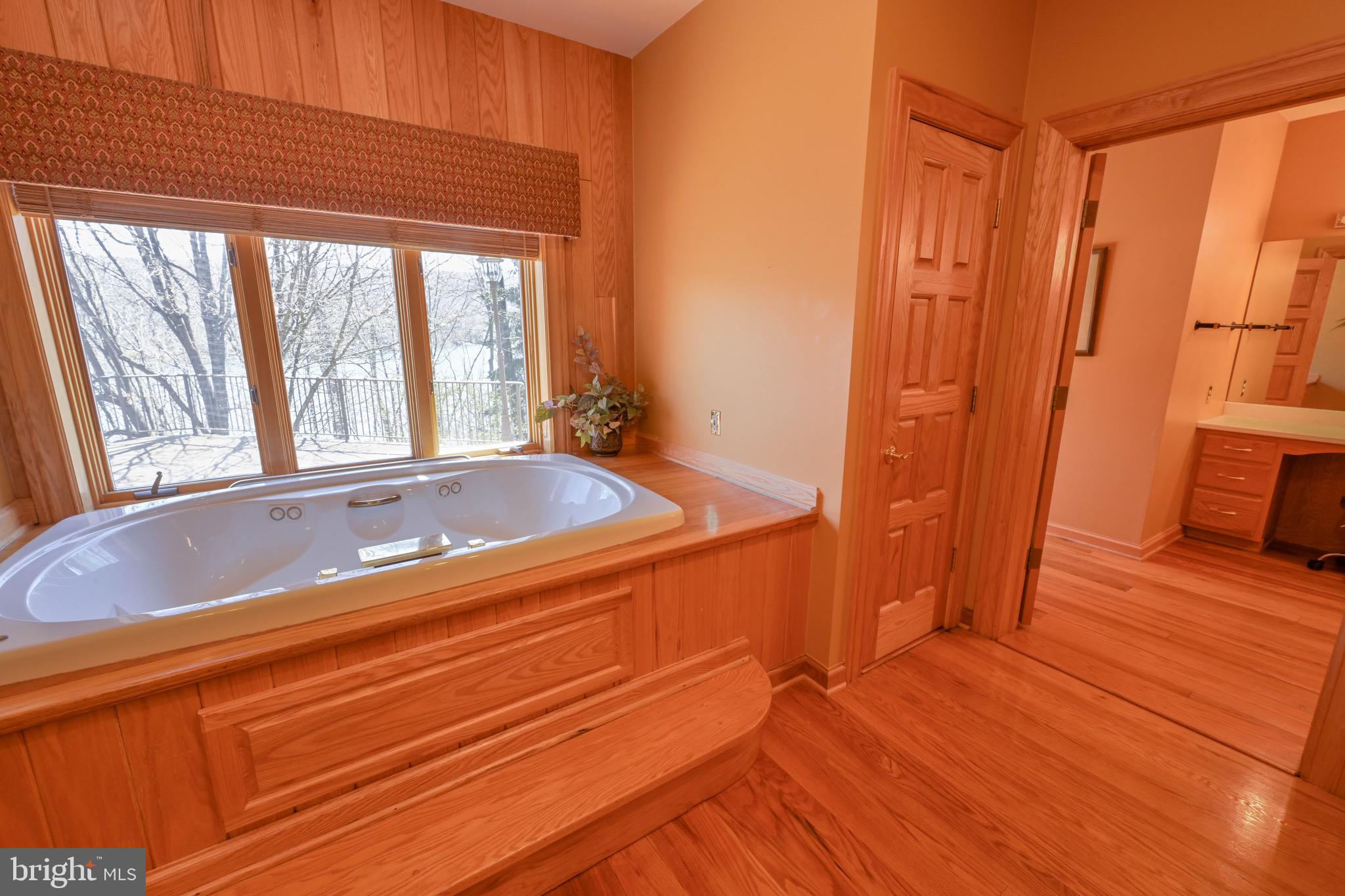 SANDY SHORES - Residential