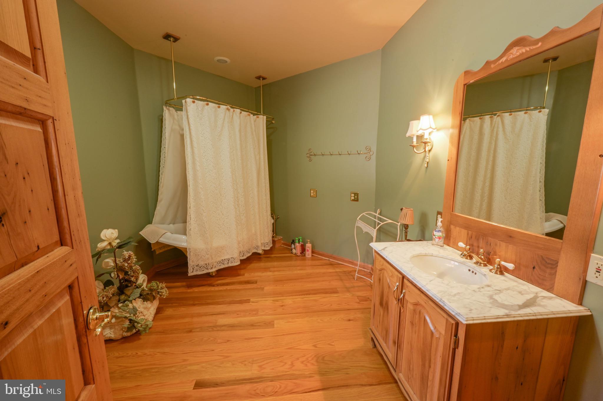 SANDY SHORES - Residential