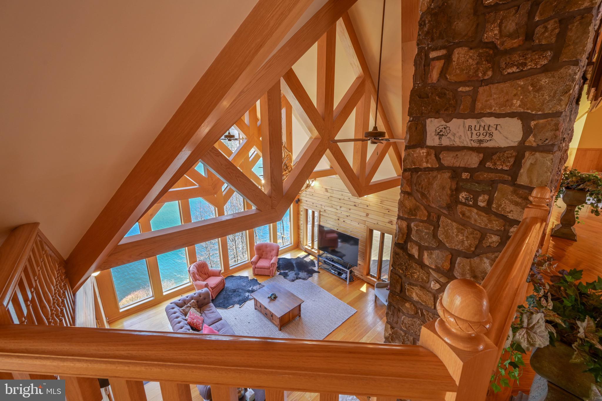 SANDY SHORES - Residential