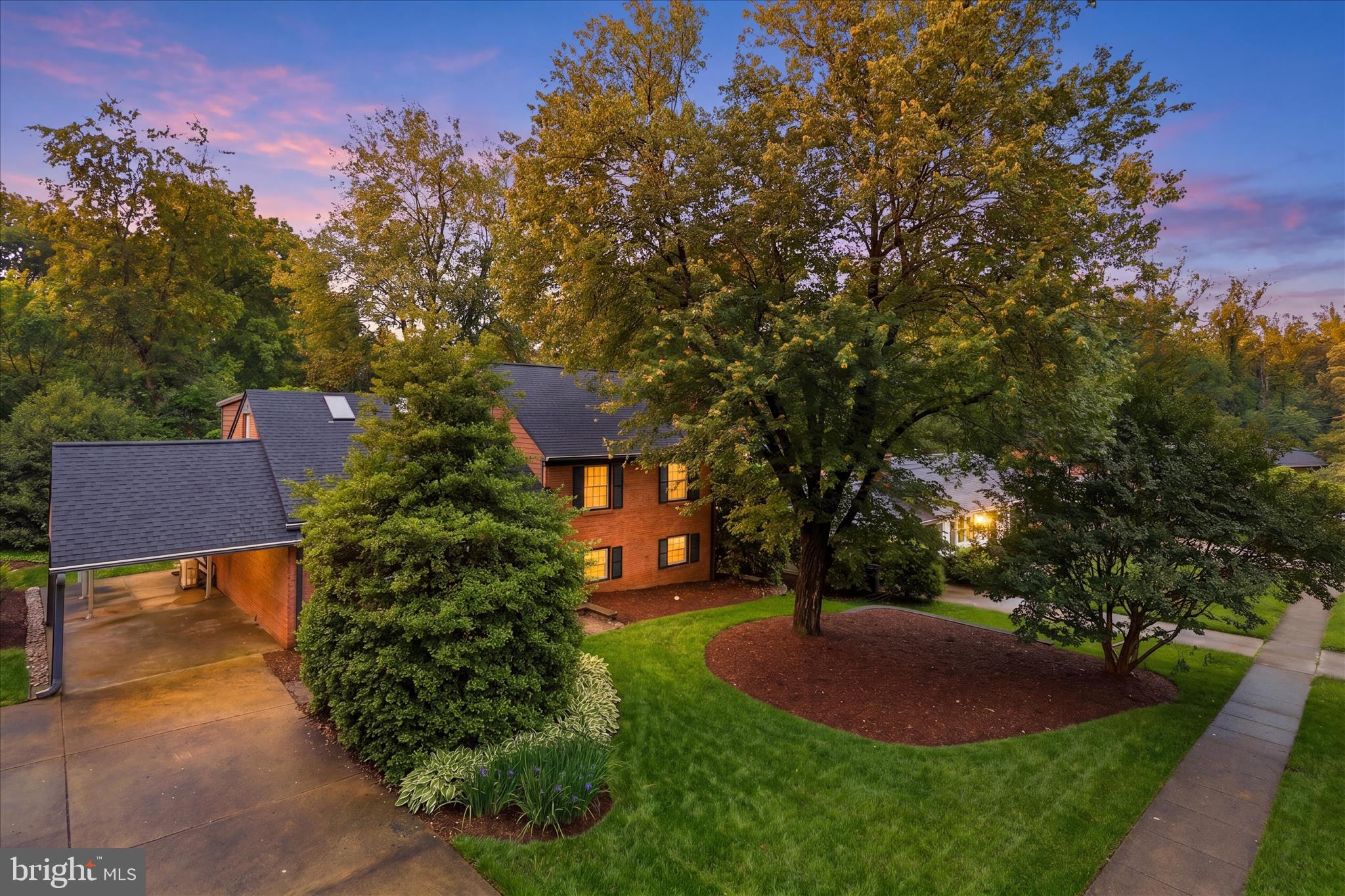 WILLOW WOODS - Residential