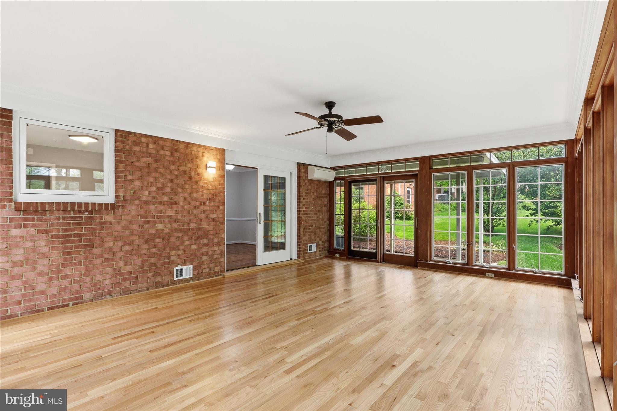 WILLOW WOODS - Residential