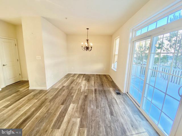 METRO POINTE - Residential