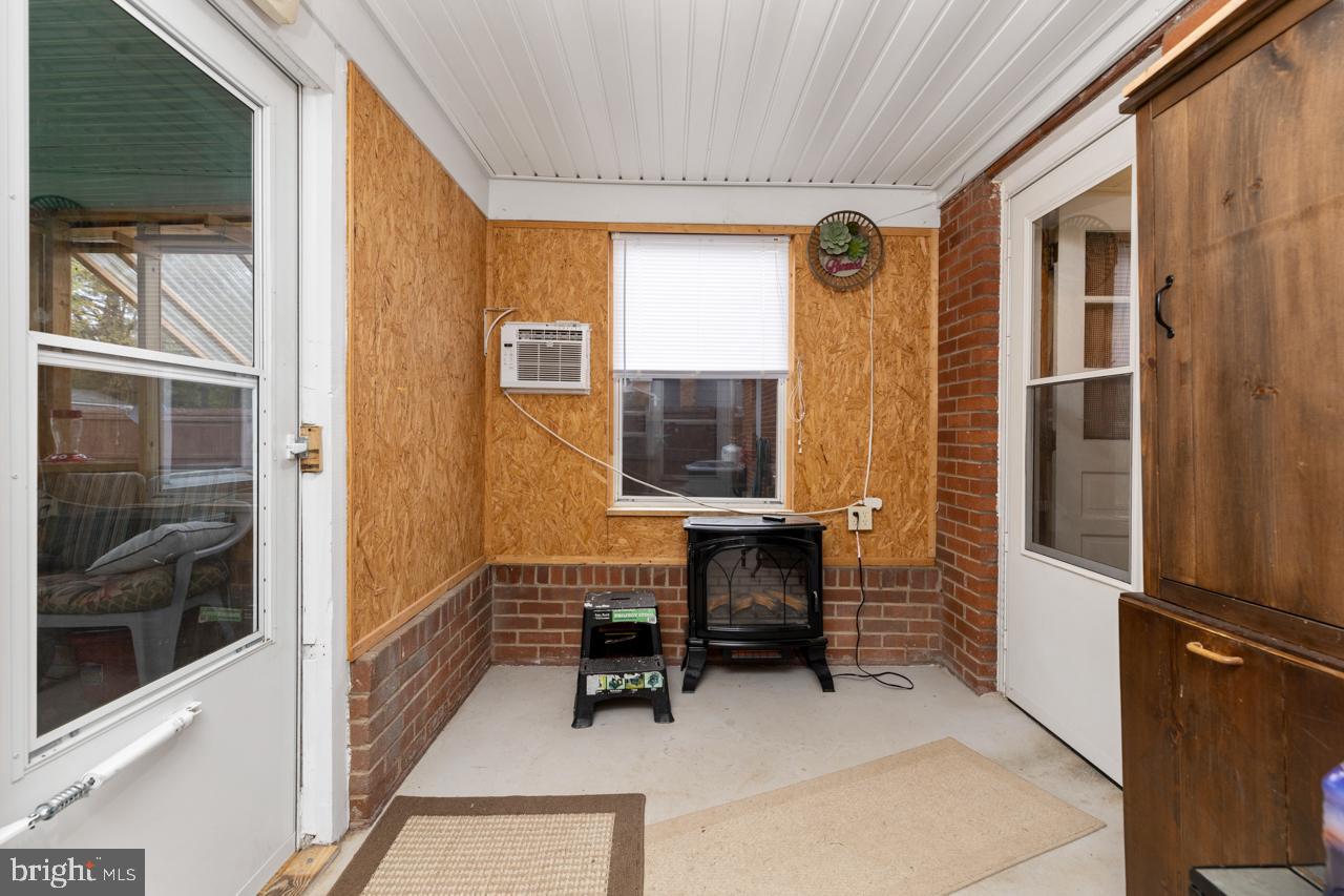 LANTZ RINKER - Residential