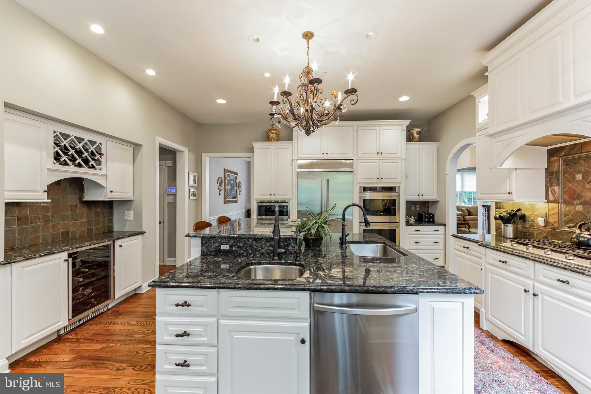 FORREST RIDGE EST - Residential