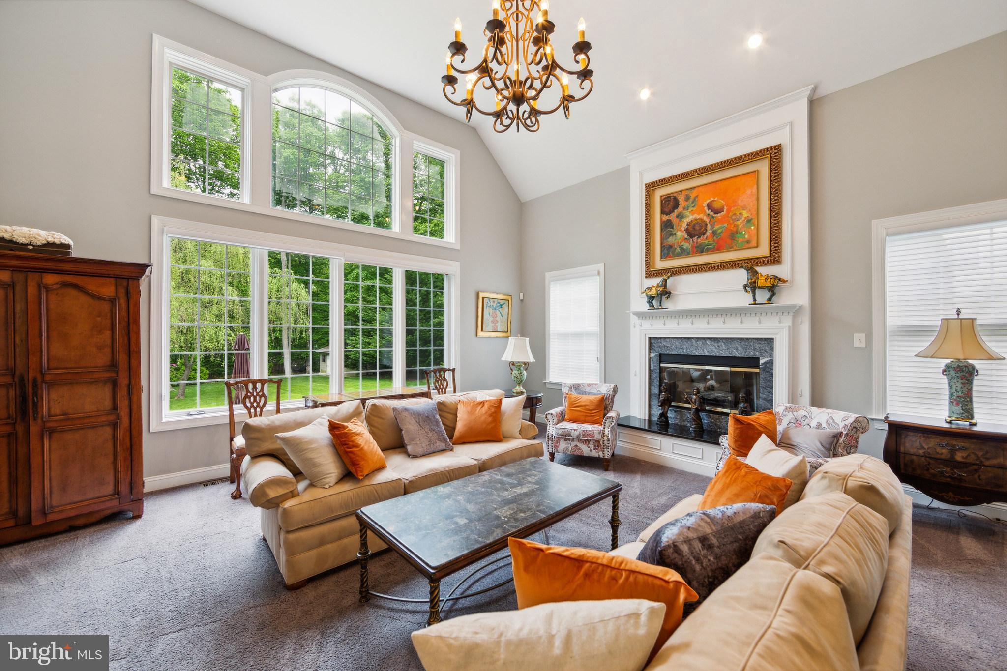 FORREST RIDGE EST - Residential