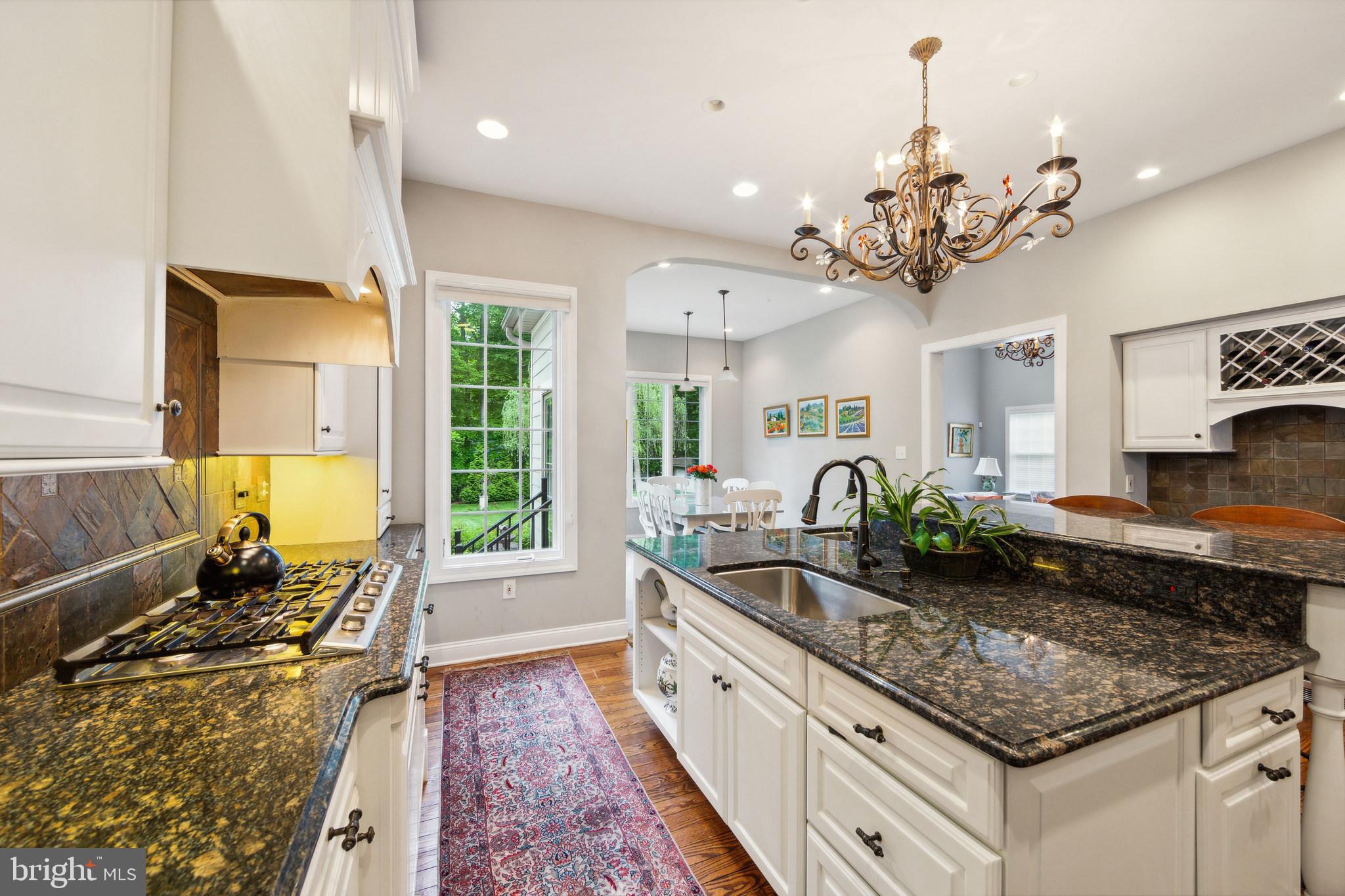 FORREST RIDGE EST - Residential