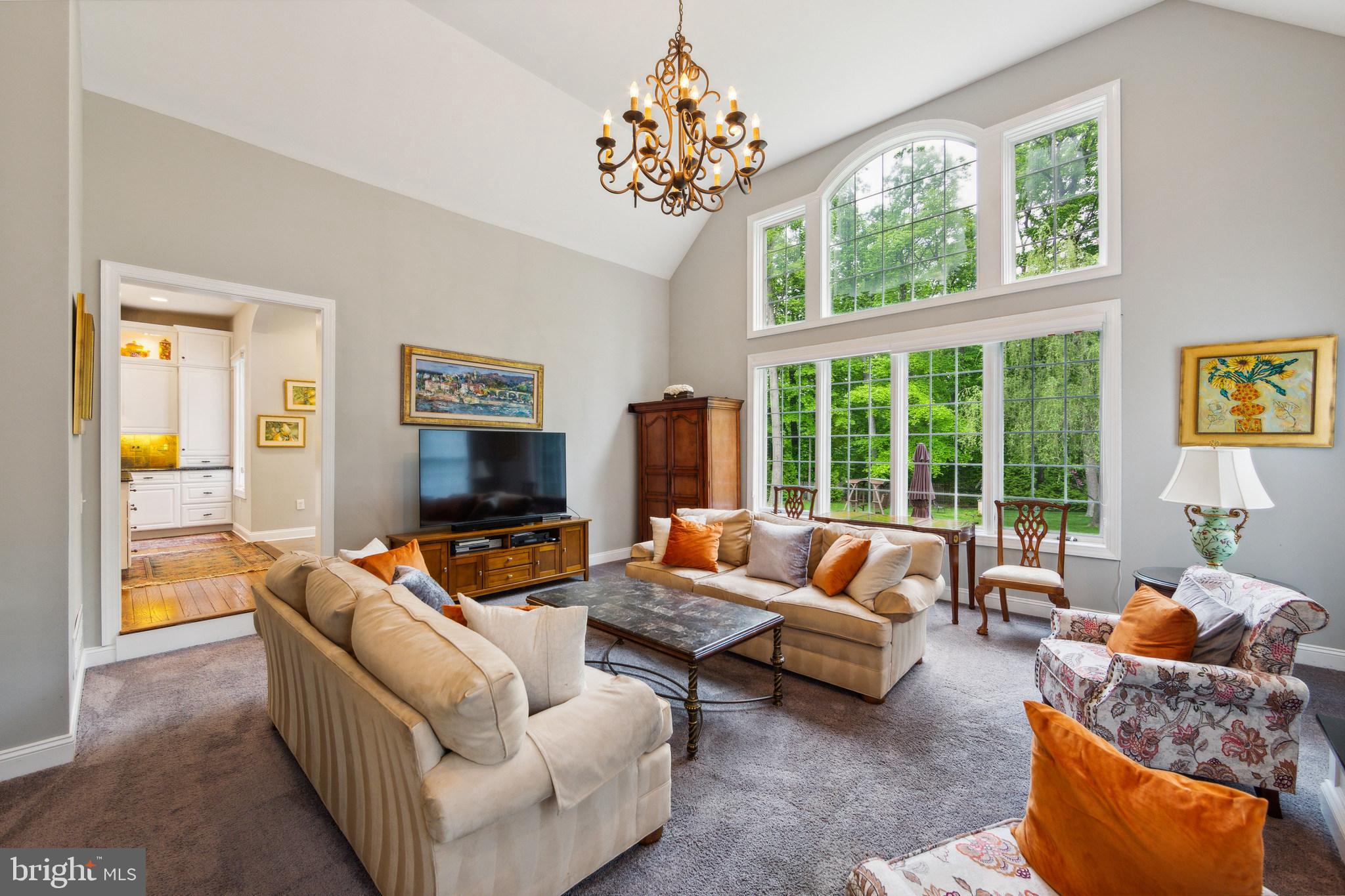 FORREST RIDGE EST - Residential