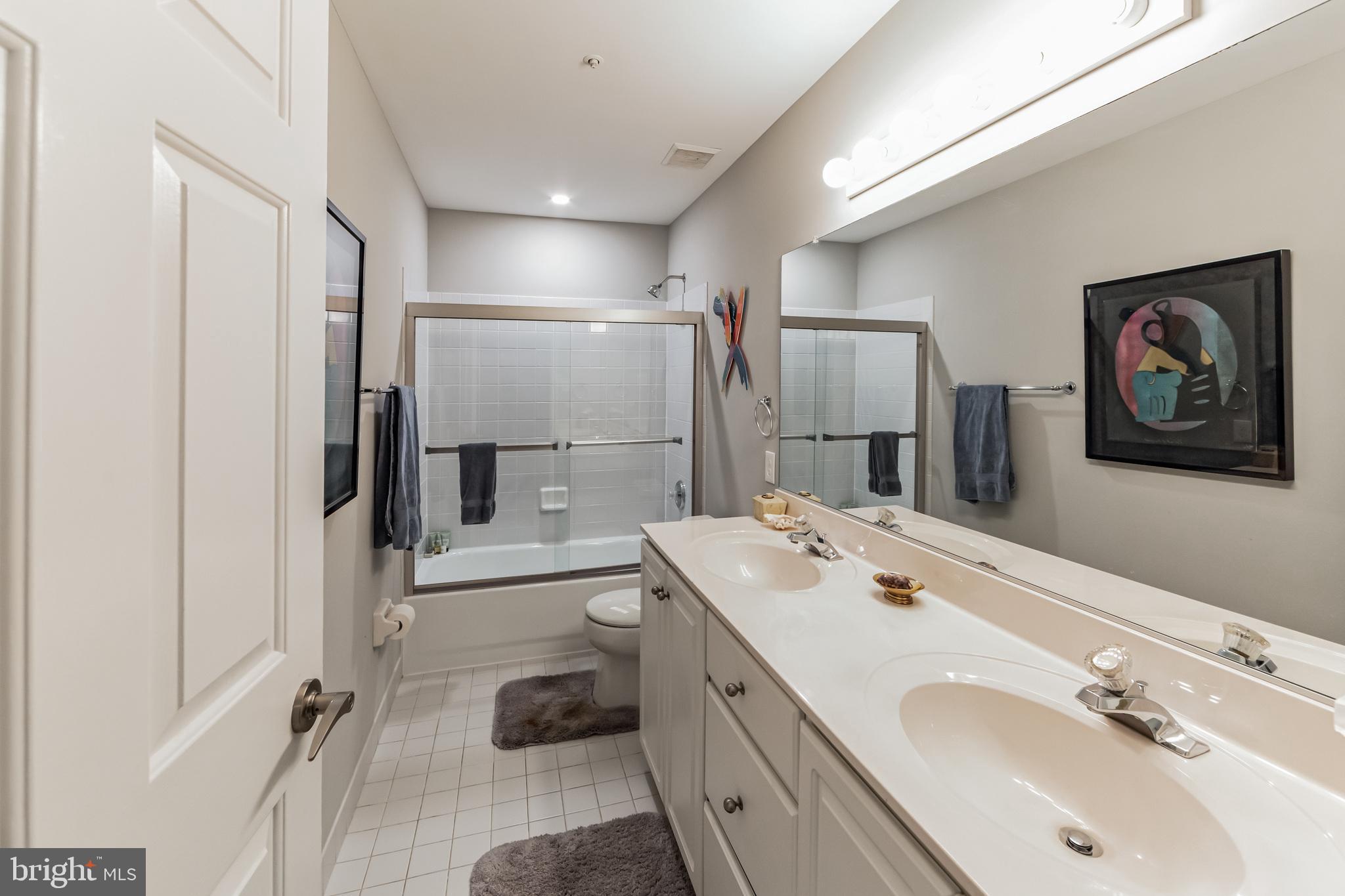 FORREST RIDGE EST - Residential