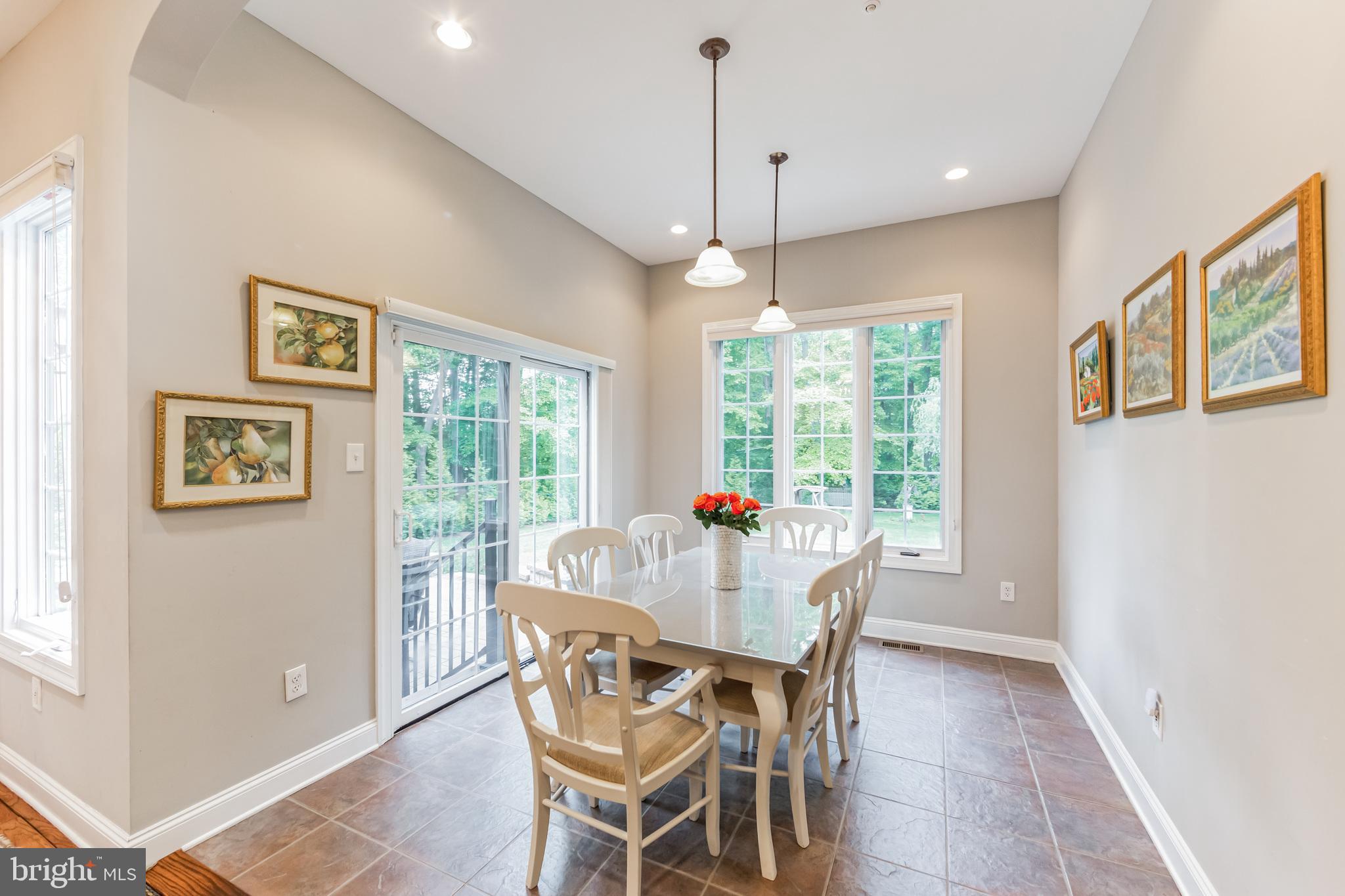 FORREST RIDGE EST - Residential