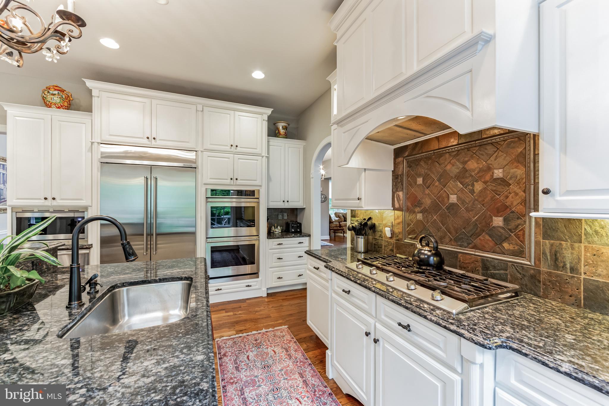 FORREST RIDGE EST - Residential