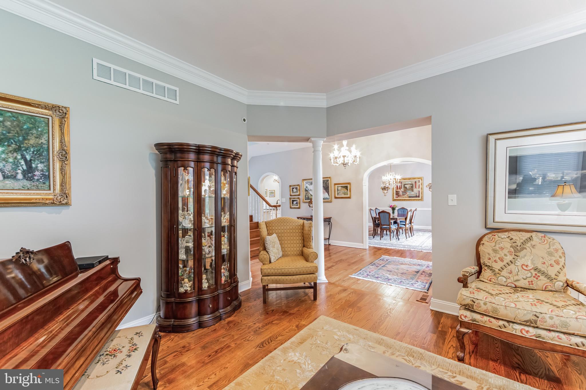 FORREST RIDGE EST - Residential