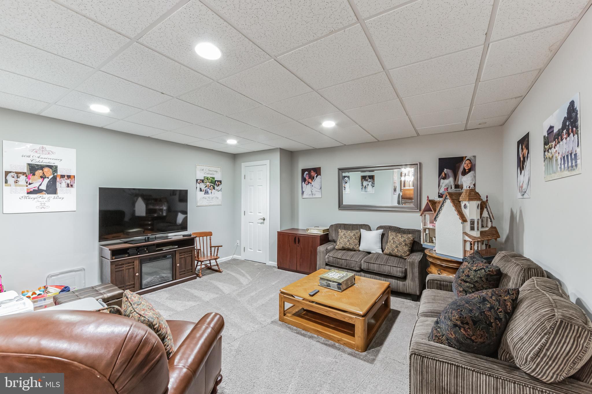 FORREST RIDGE EST - Residential