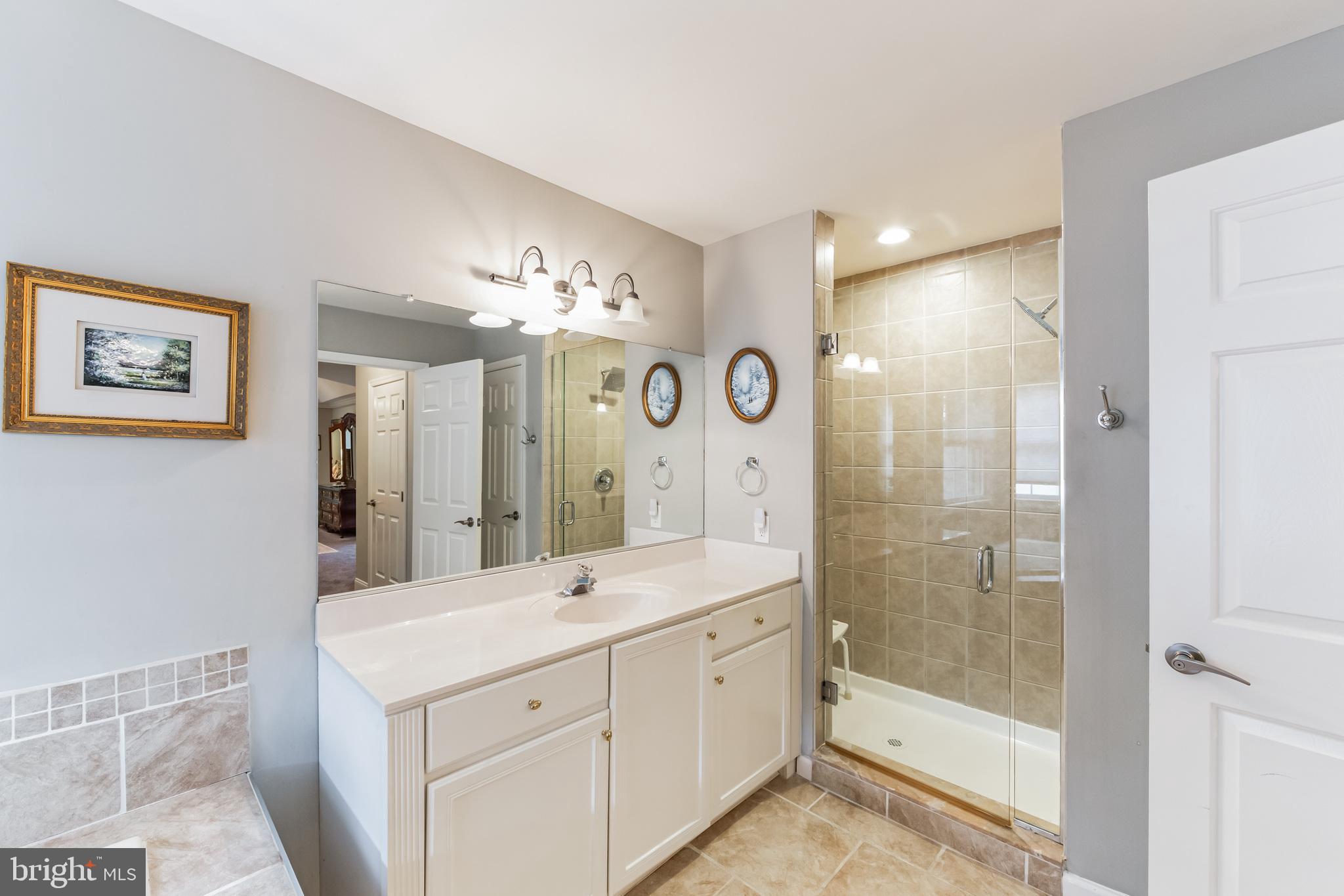 FORREST RIDGE EST - Residential