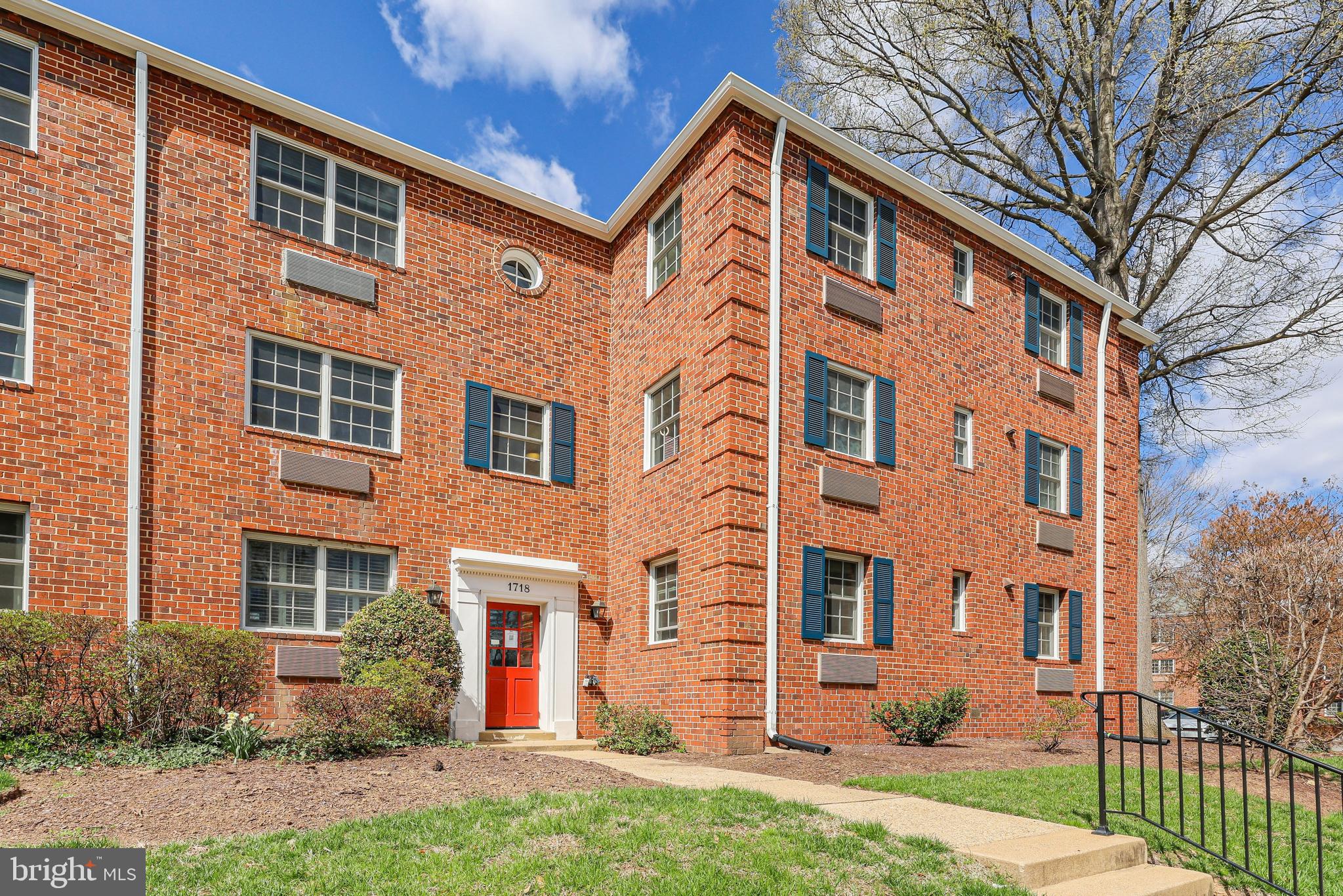 1718 W ABINGDON DRIVE 103