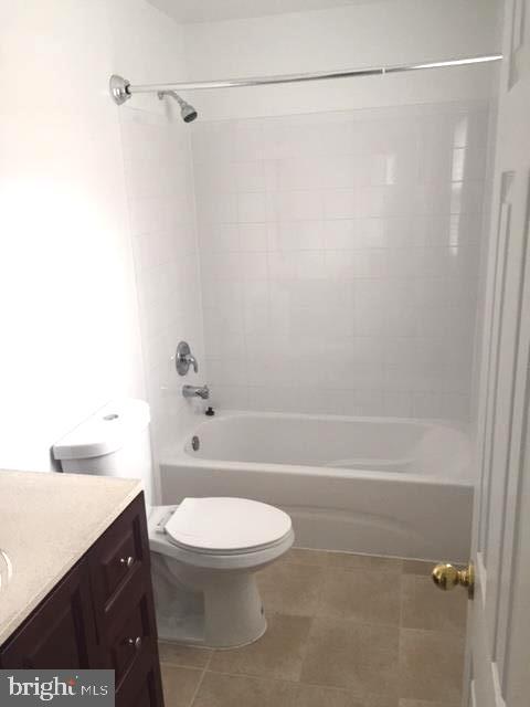 GEORGETOWN  VILLAGE - Residential Lease