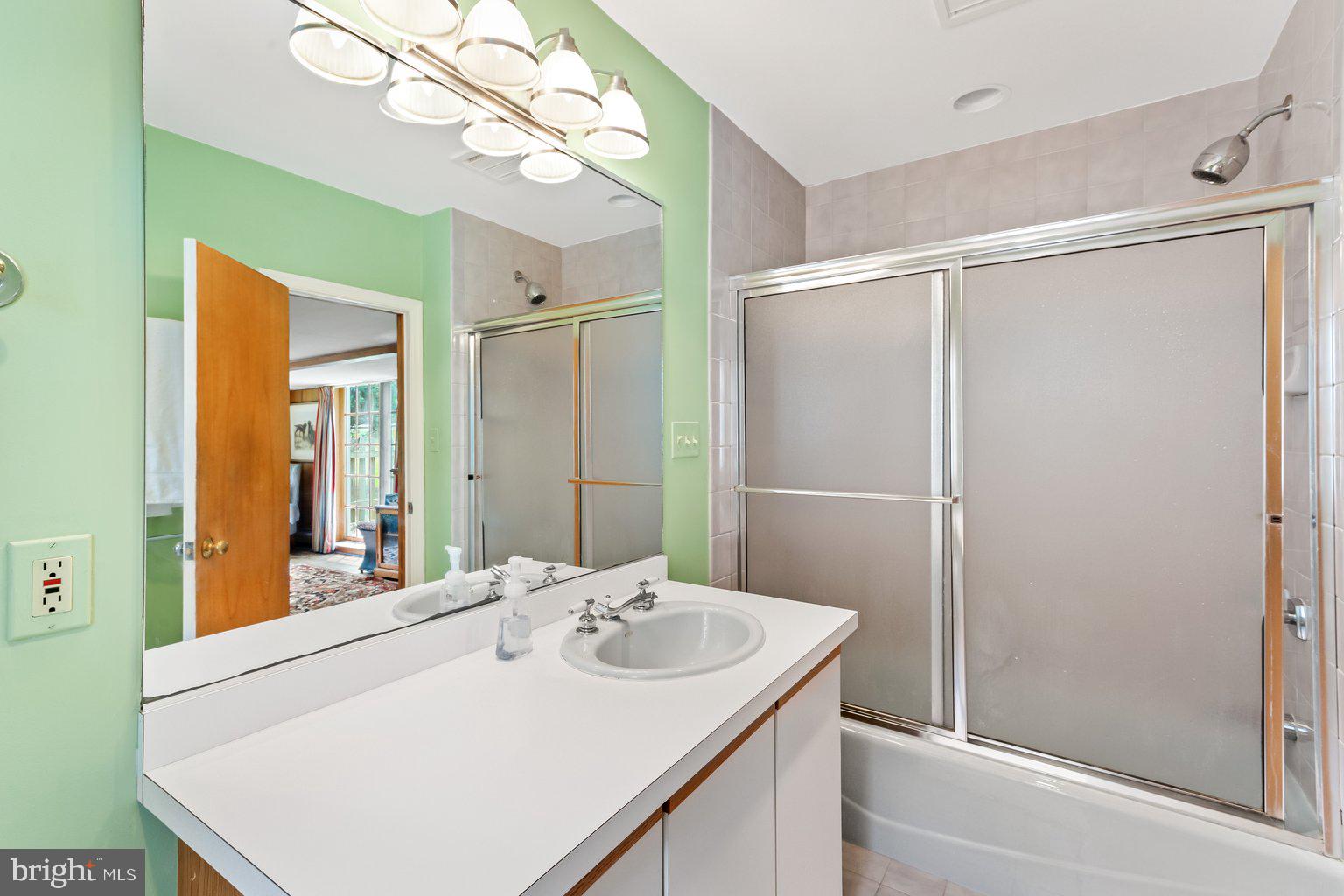 RUXTON - Residential