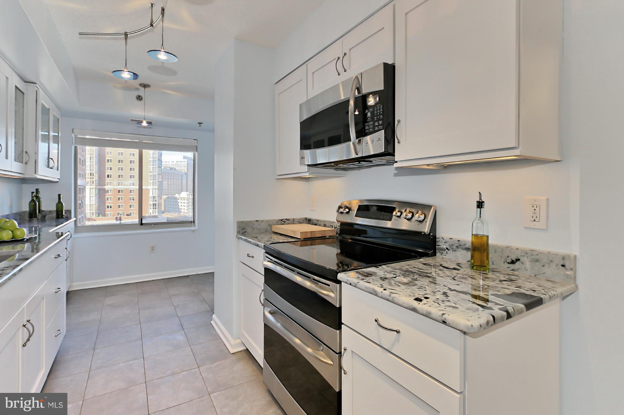 CARLYLE TOWERS - Residential Lease