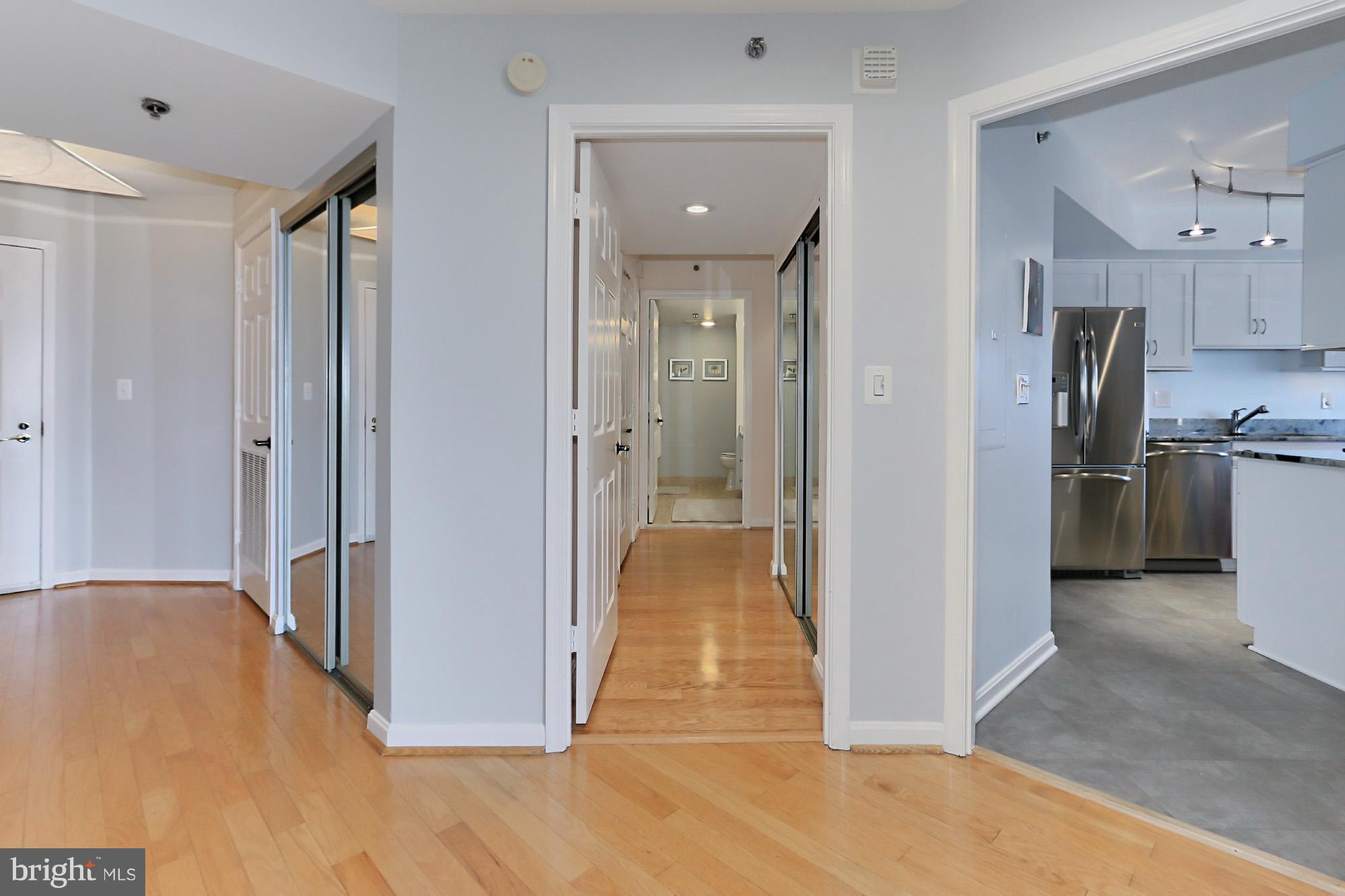 CARLYLE TOWERS - Residential Lease