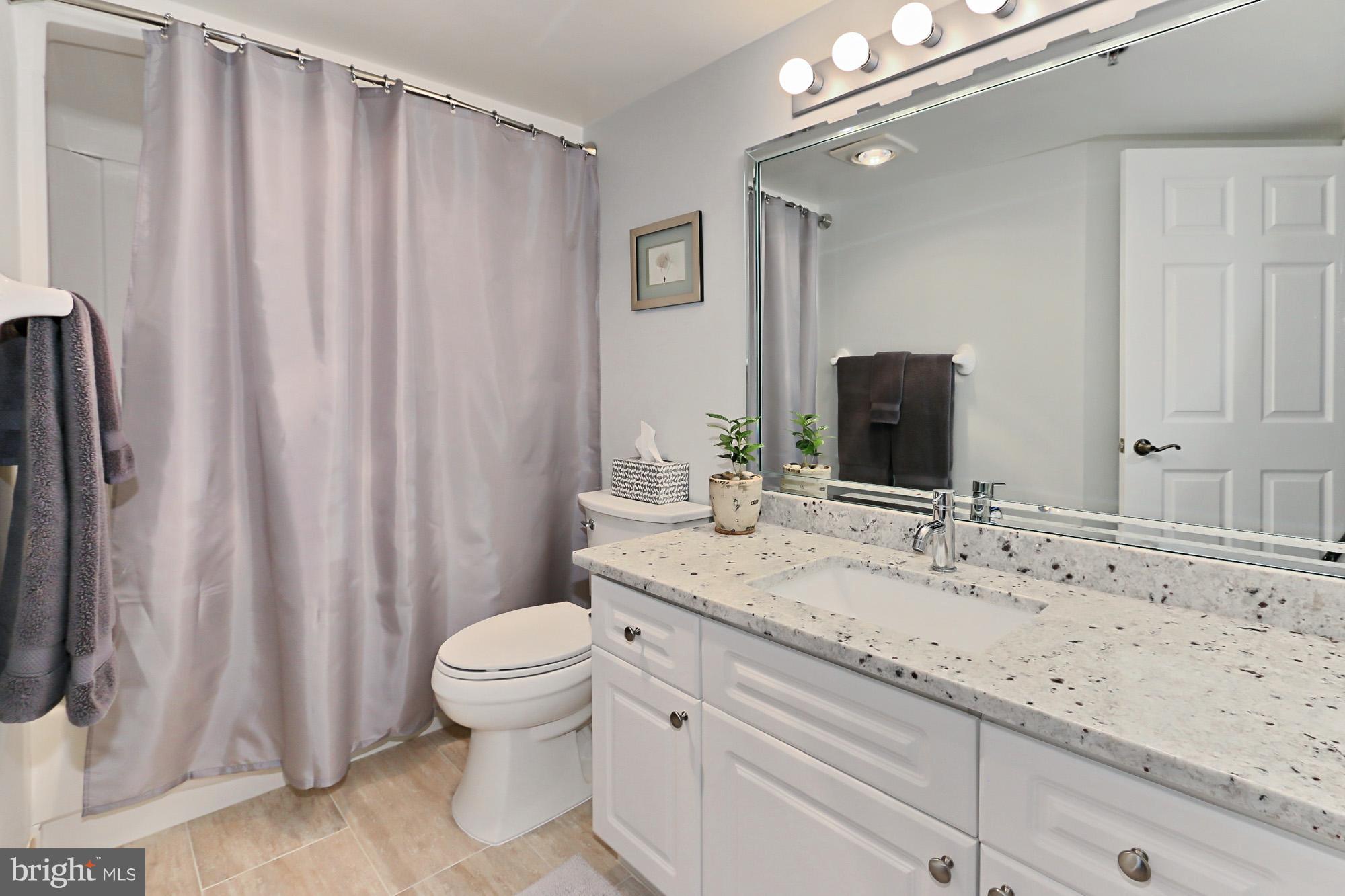 CARLYLE TOWERS - Residential Lease