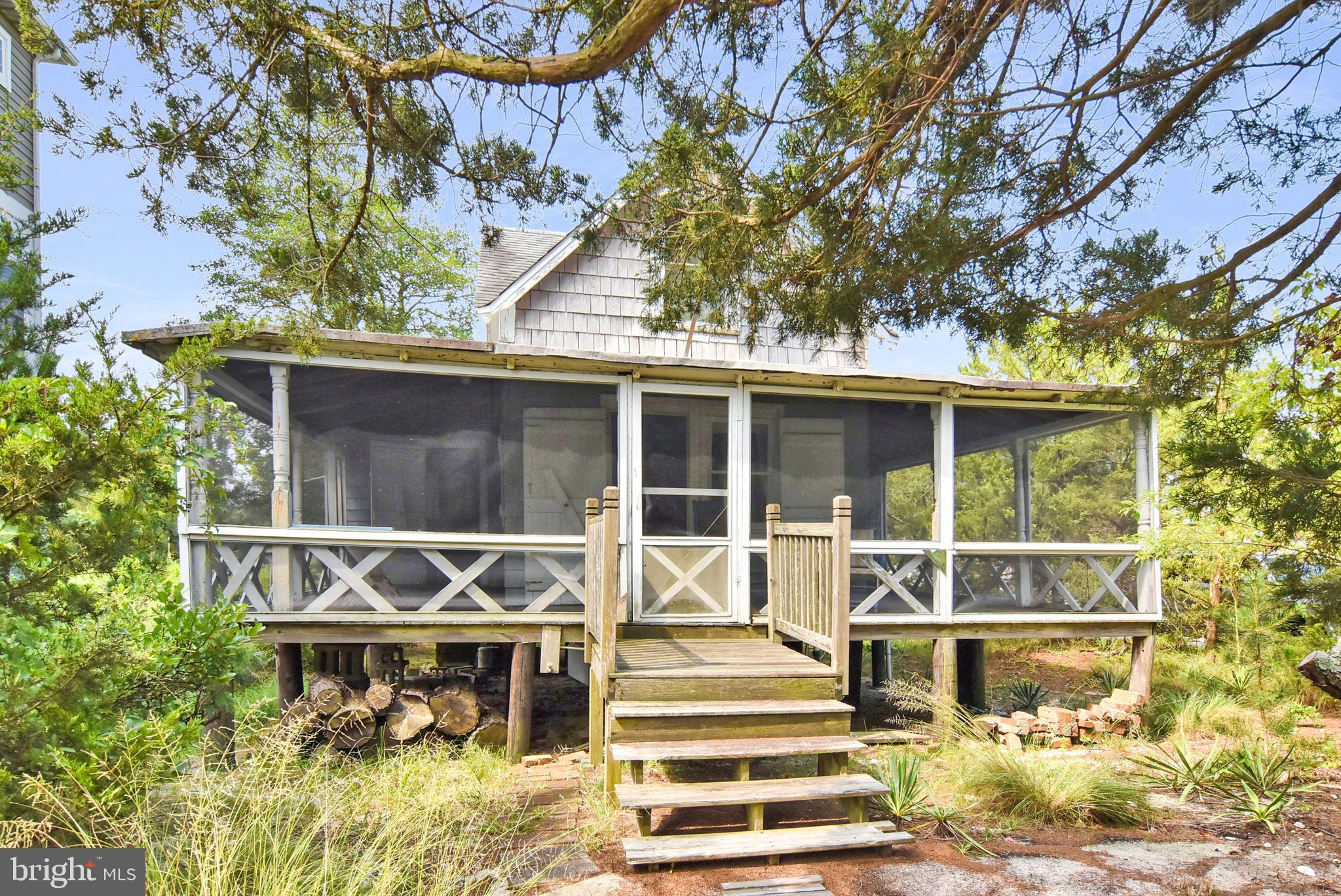 402 S BAY SHORE DRIVE