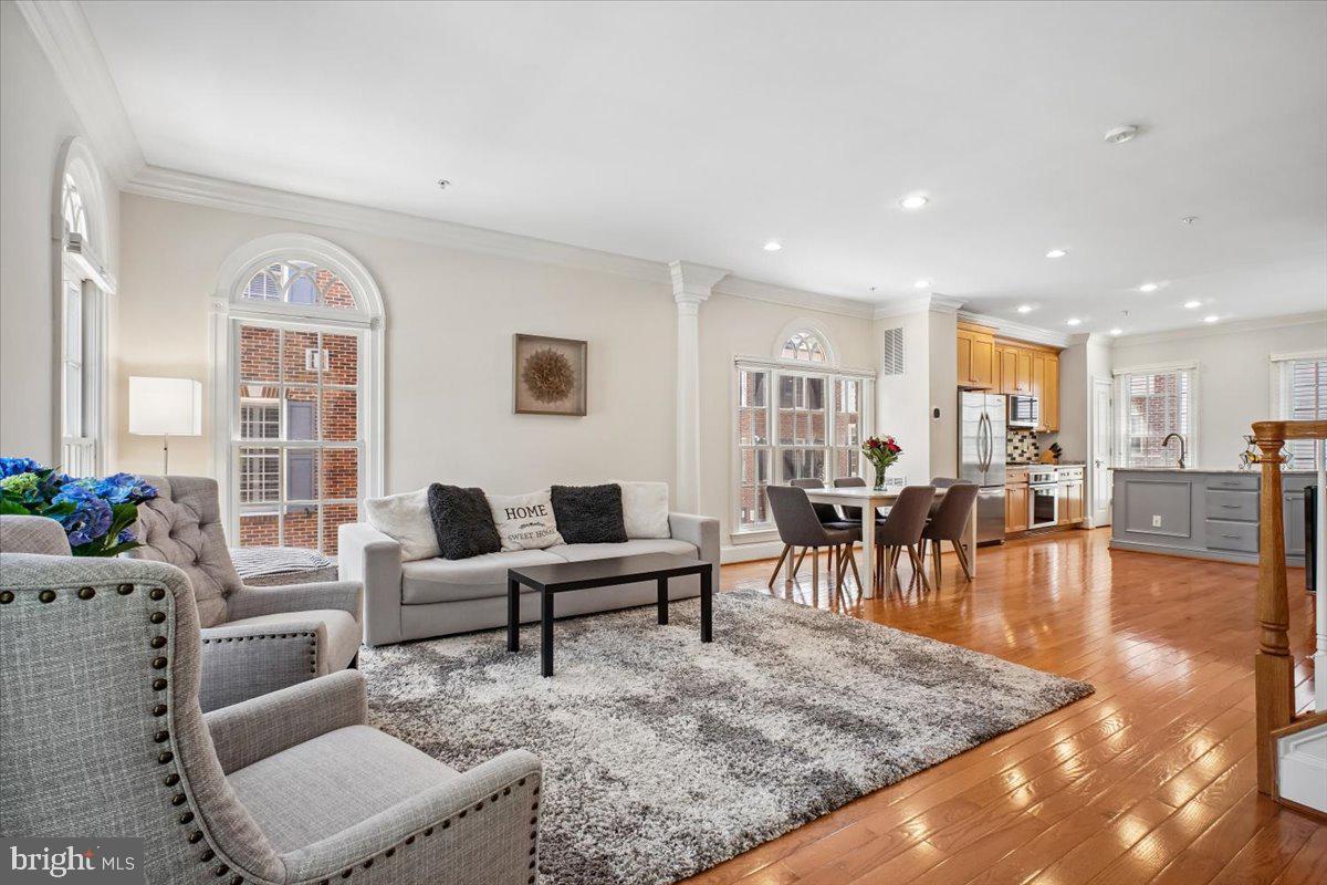 CHATHAM SQUARE - Residential
