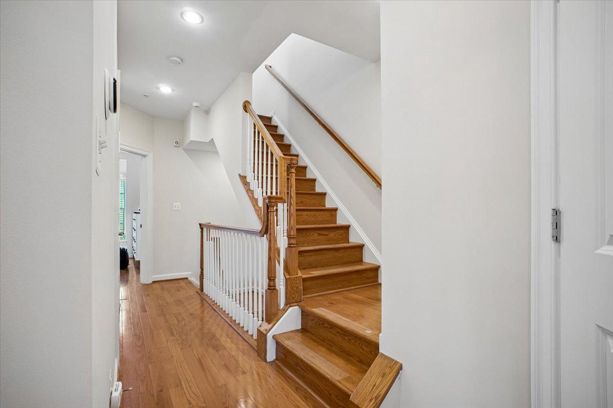 CHATHAM SQUARE - Residential