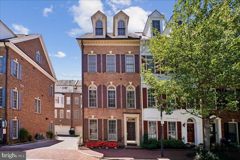 Photo of 412 Pendleton Street, ALEXANDRIA, VA 22314 (MLS # VAAX2060430)