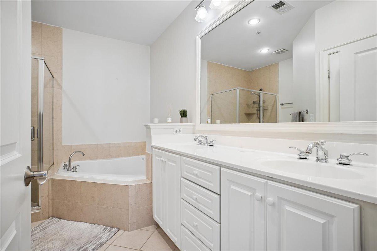 CHATHAM SQUARE - Residential