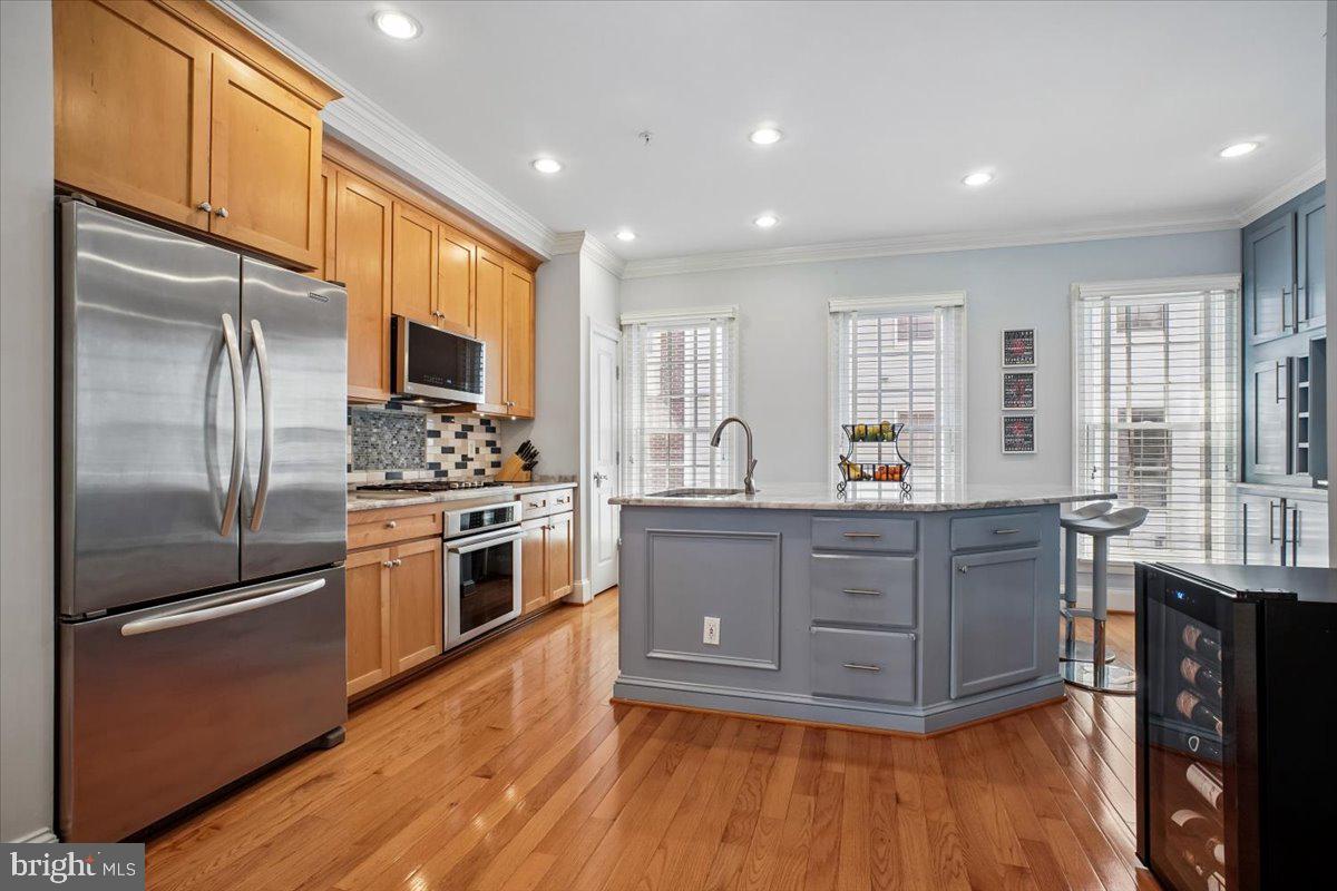 CHATHAM SQUARE - Residential