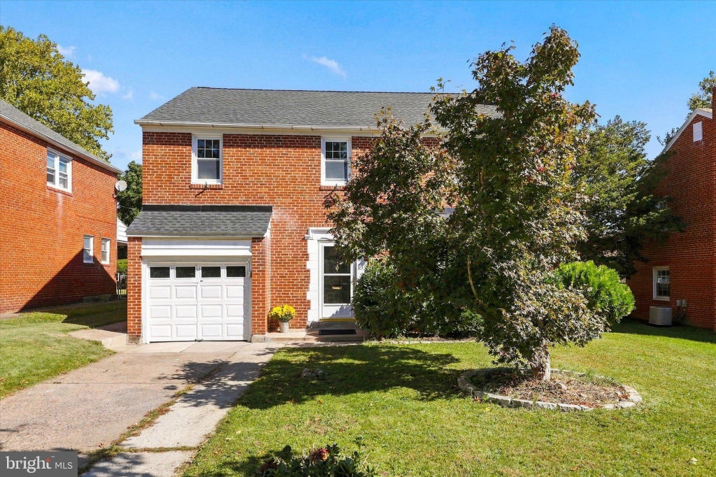 Photo of 8427 Pembrook Road, PHILADELPHIA, PA 19128 (MLS # PAPH2679814)