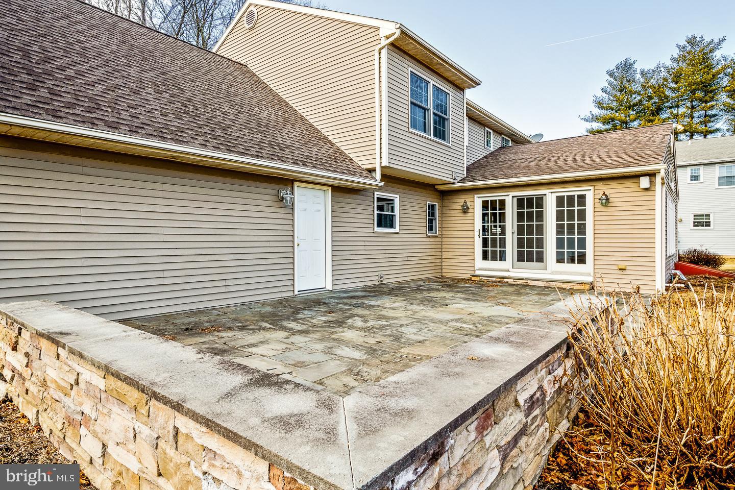 OXFORD GLEN - Residential