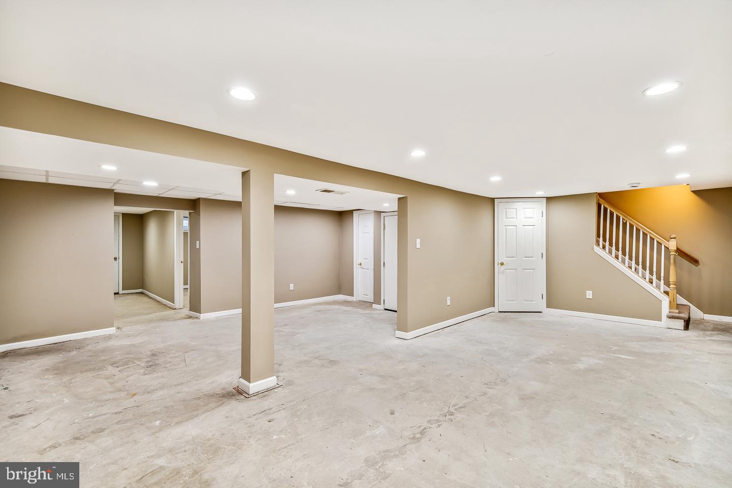 OXFORD GLEN - Residential