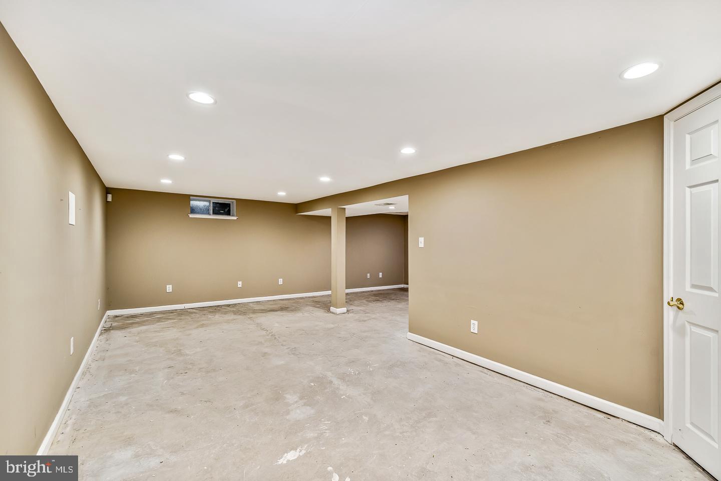 OXFORD GLEN - Residential