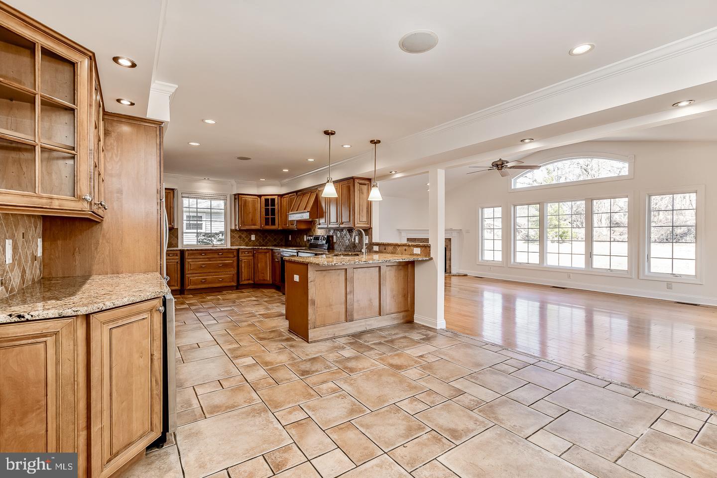 OXFORD GLEN - Residential