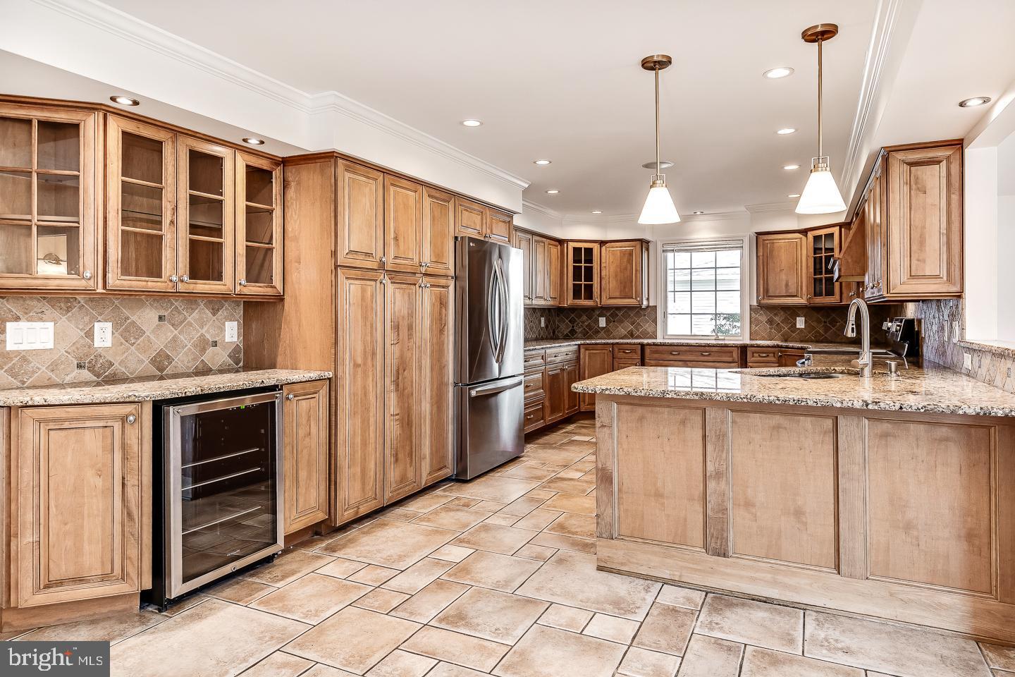 OXFORD GLEN - Residential